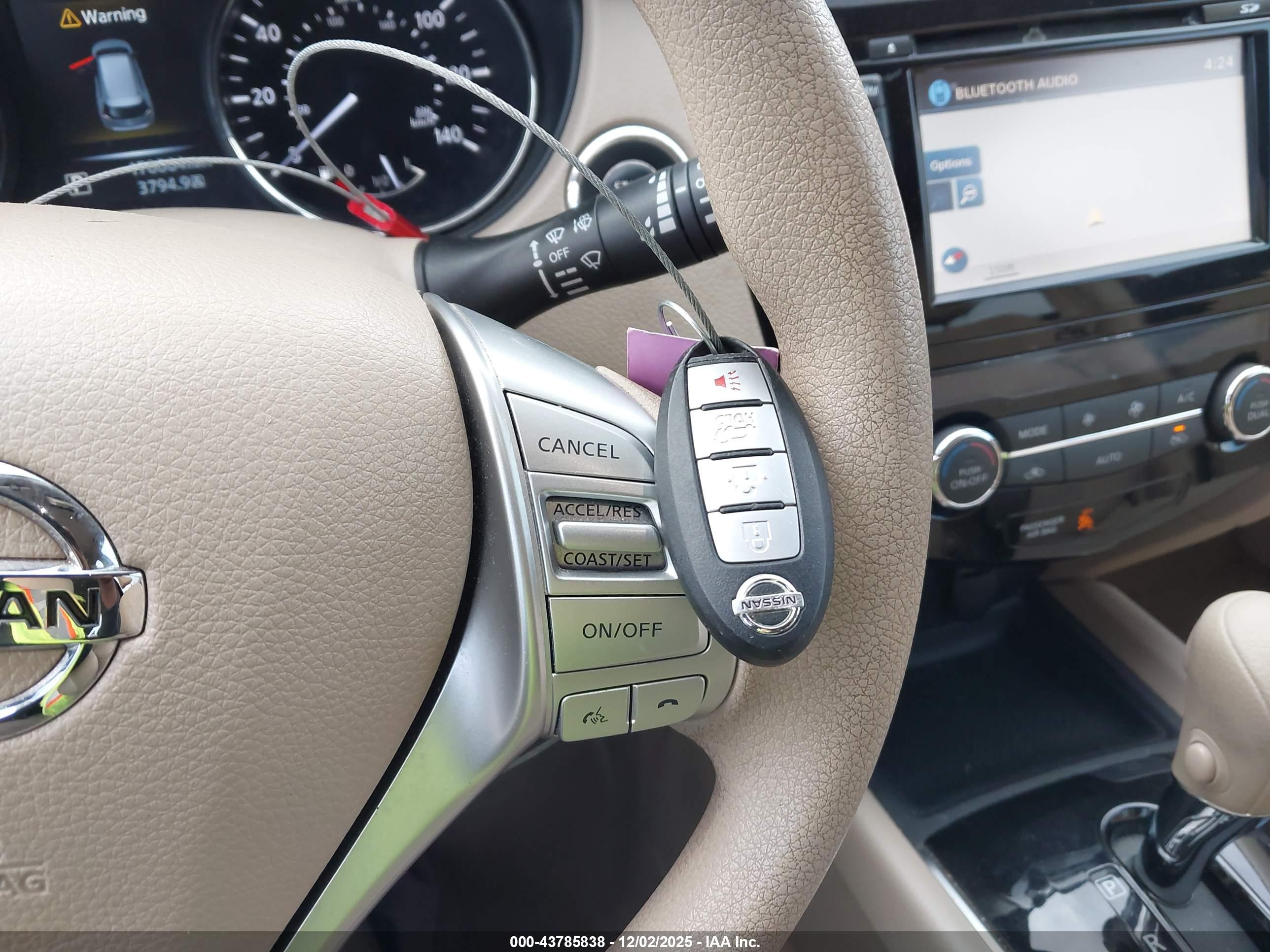 NISSAN ROGUE image 11