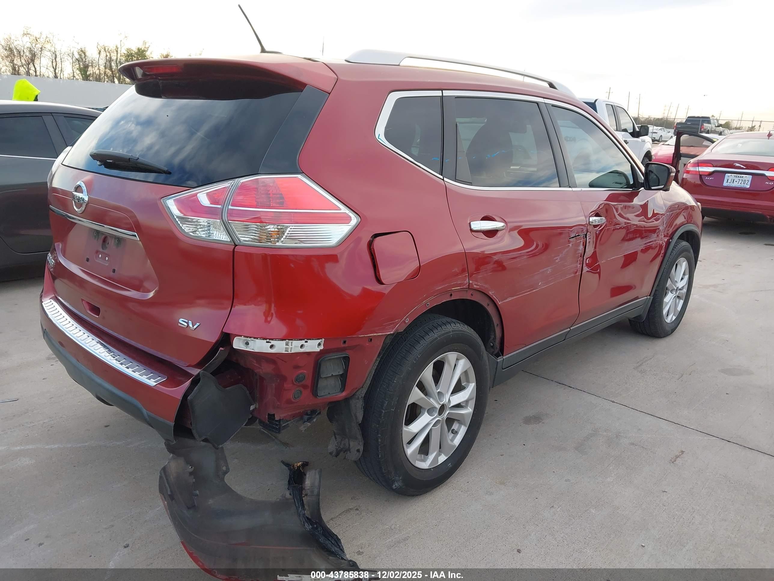NISSAN ROGUE image 4