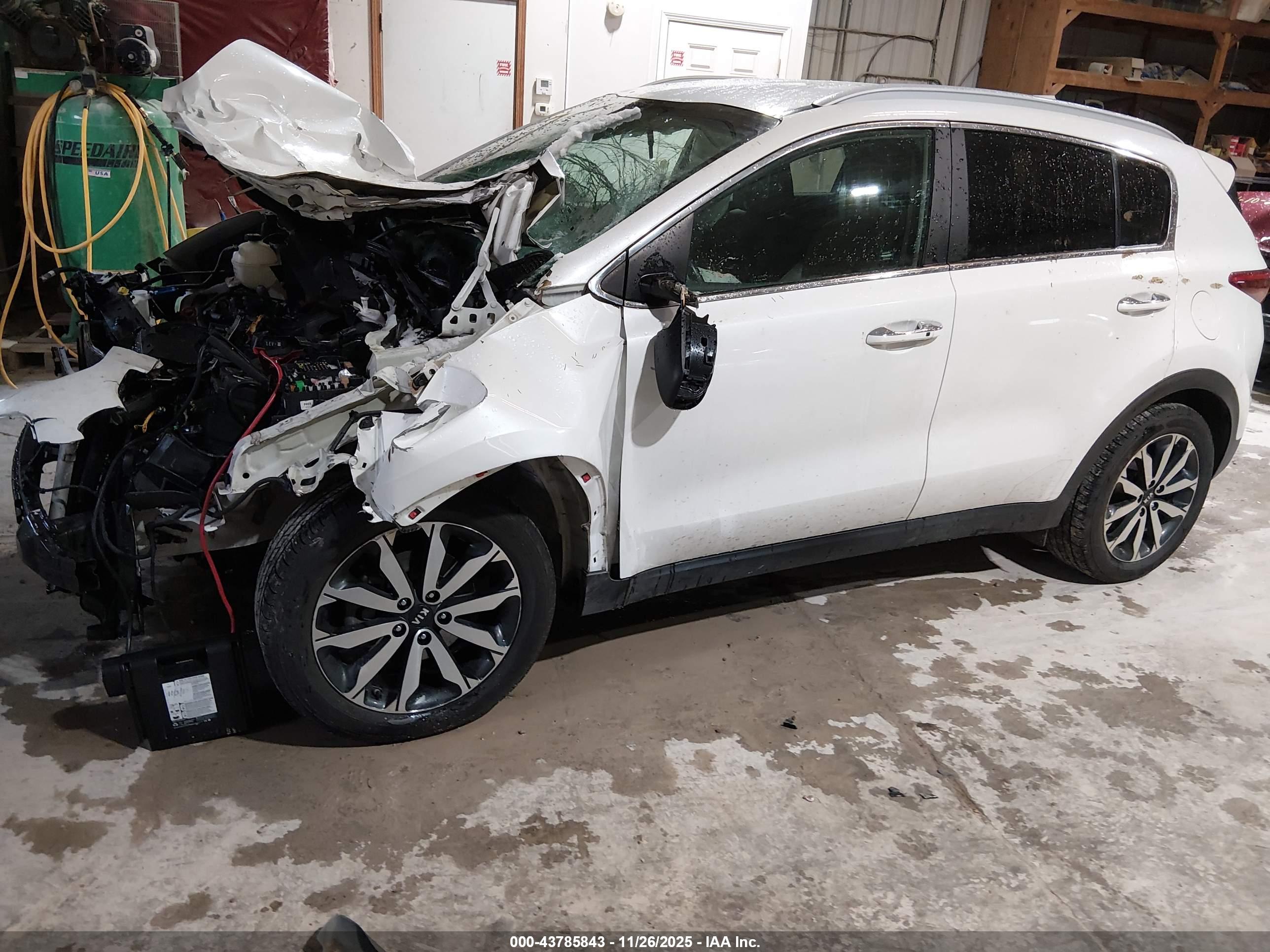 KIA SPORTAGE image 2