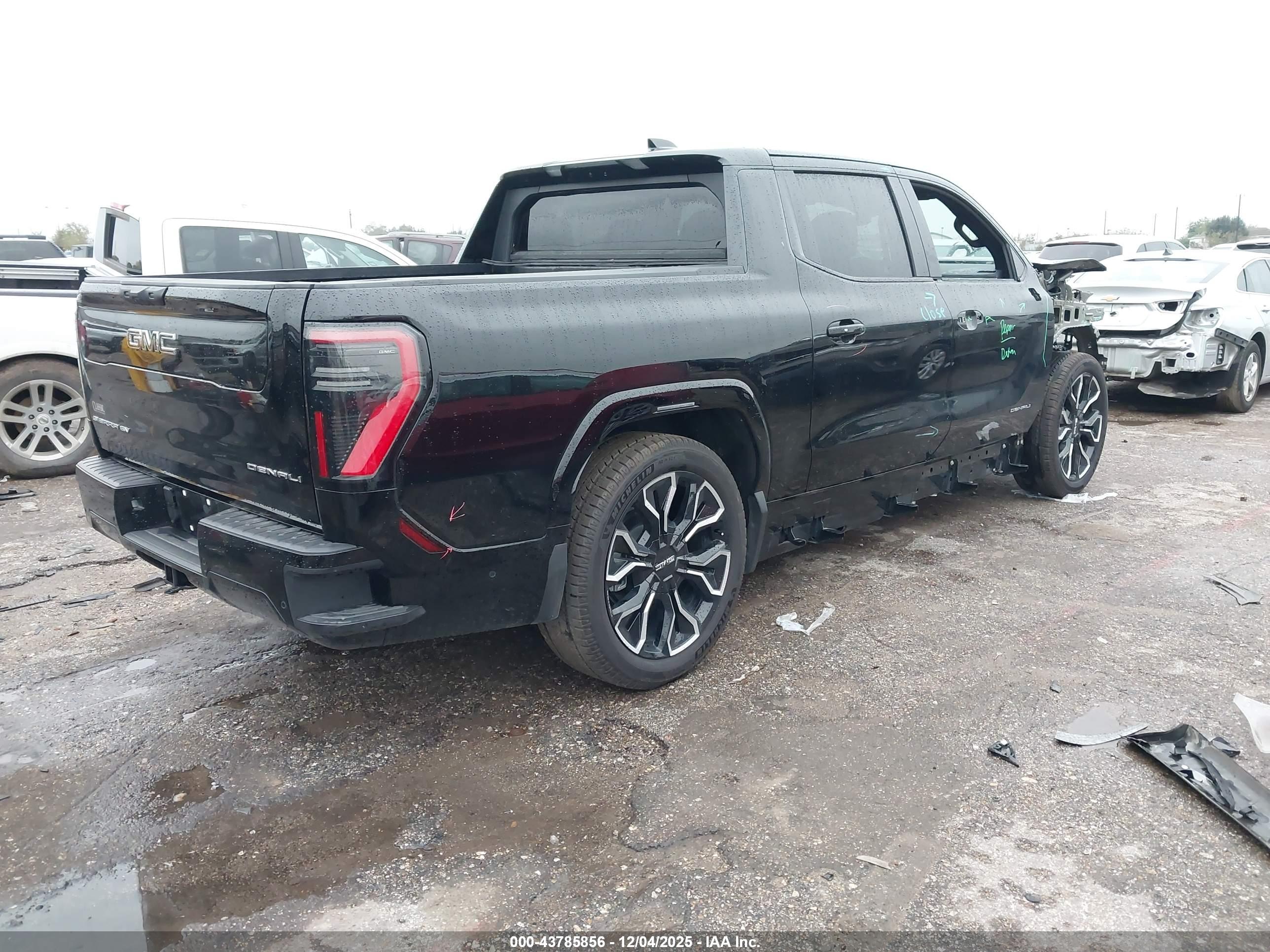 GMC SIERRA image 4