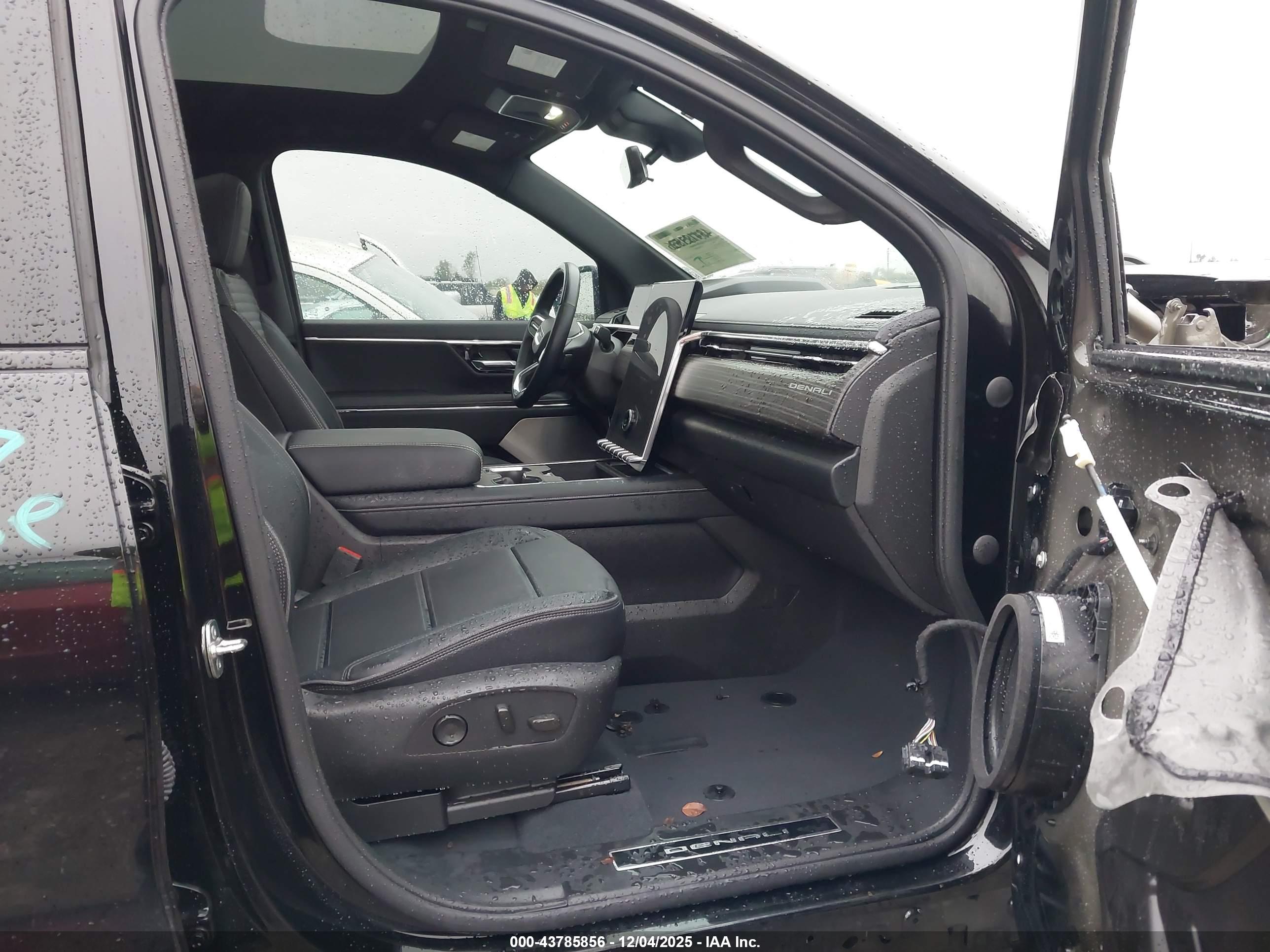 GMC SIERRA image 5