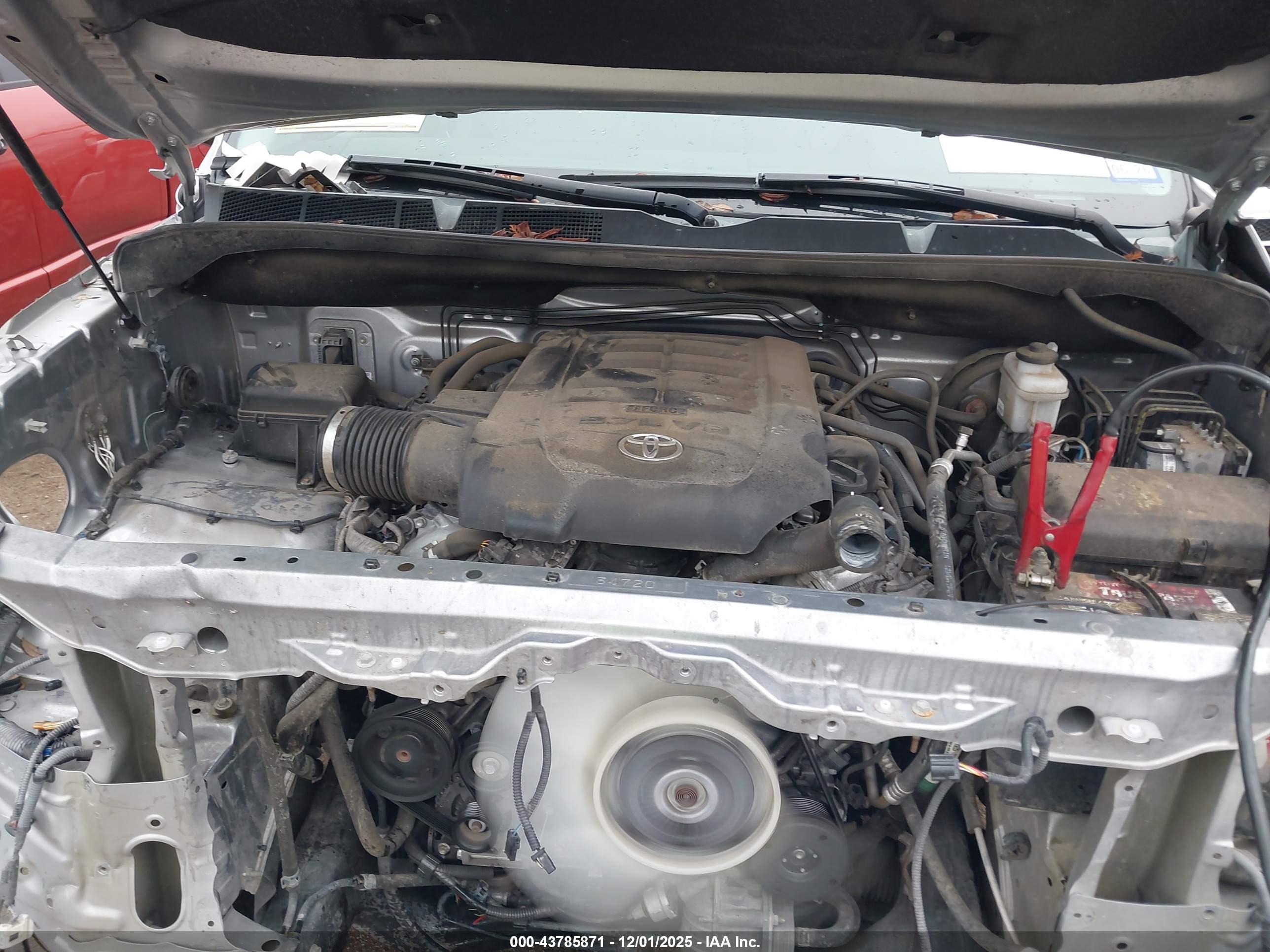 TOYOTA TUNDRA image 10
