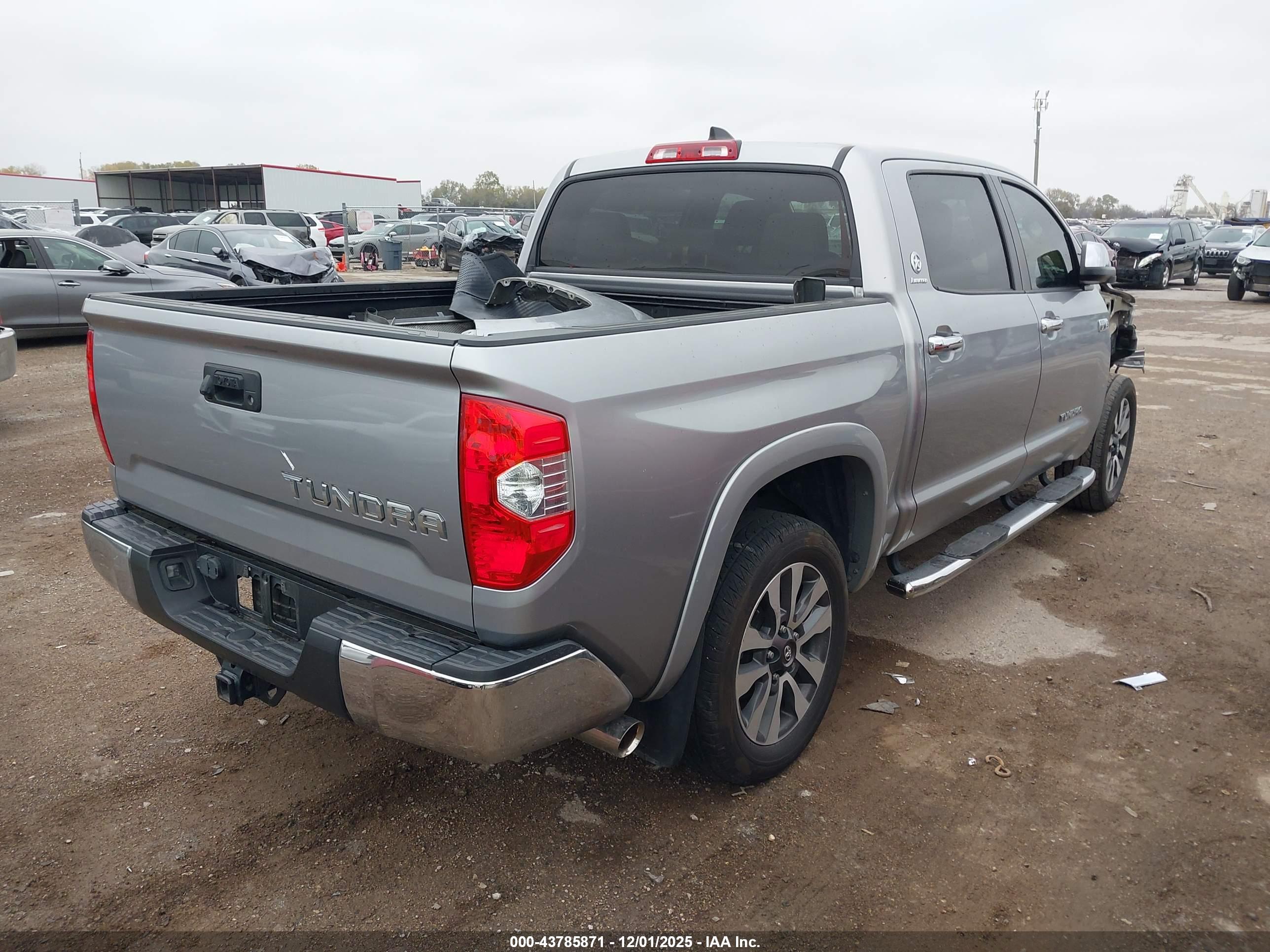 TOYOTA TUNDRA image 4