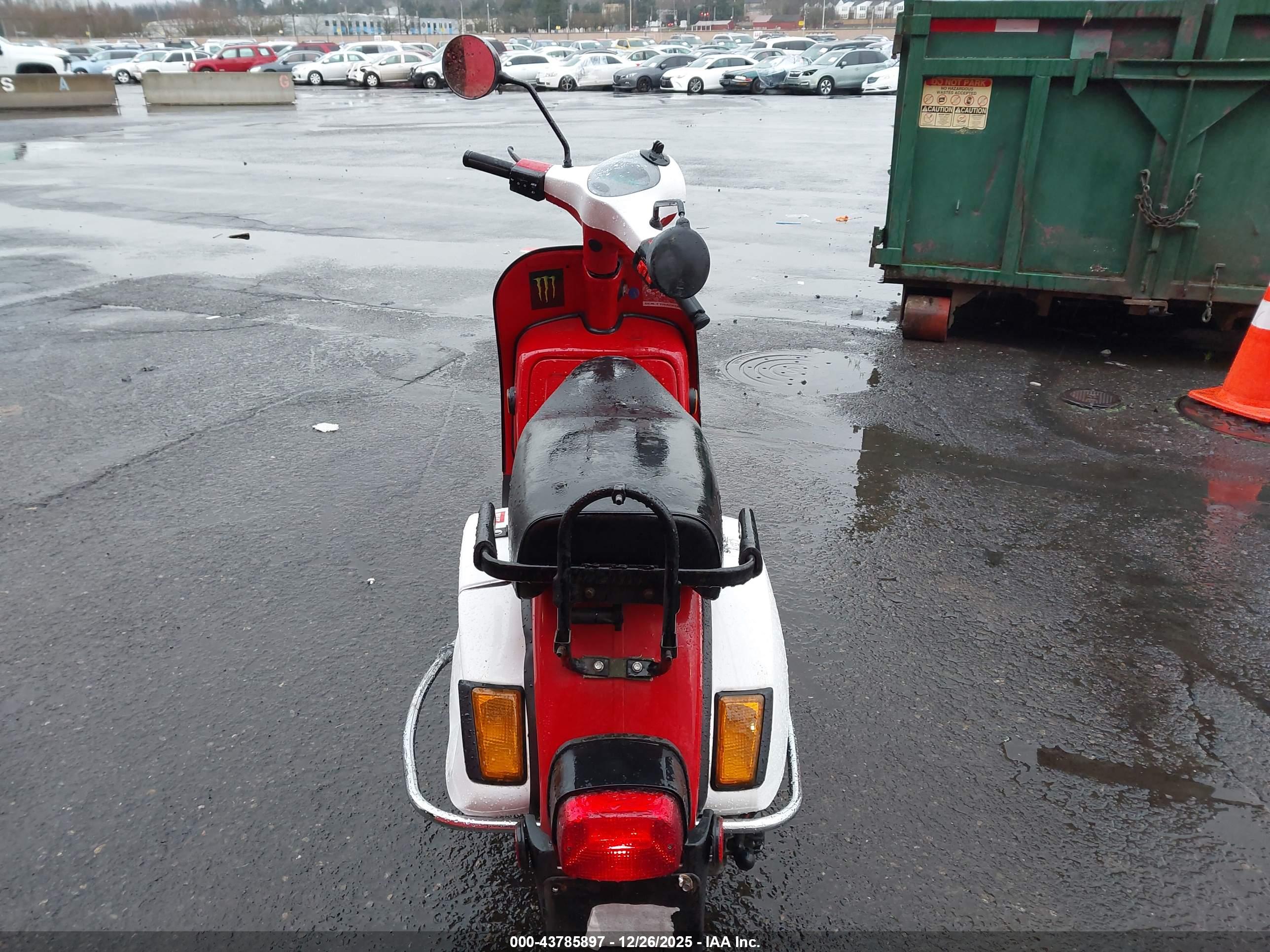 BAJAJ CHETAK image 6