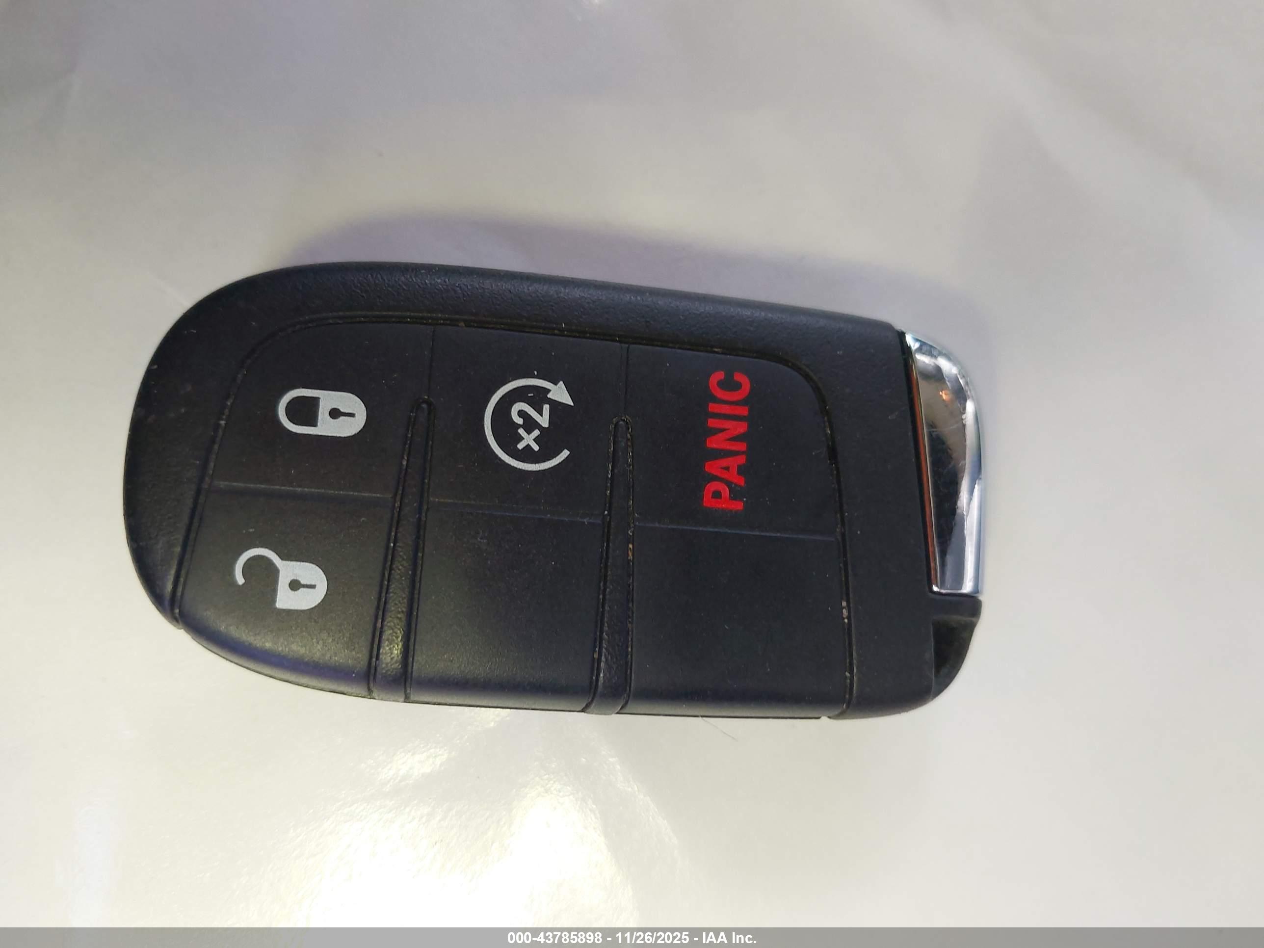 JEEP RENEGADE image 11