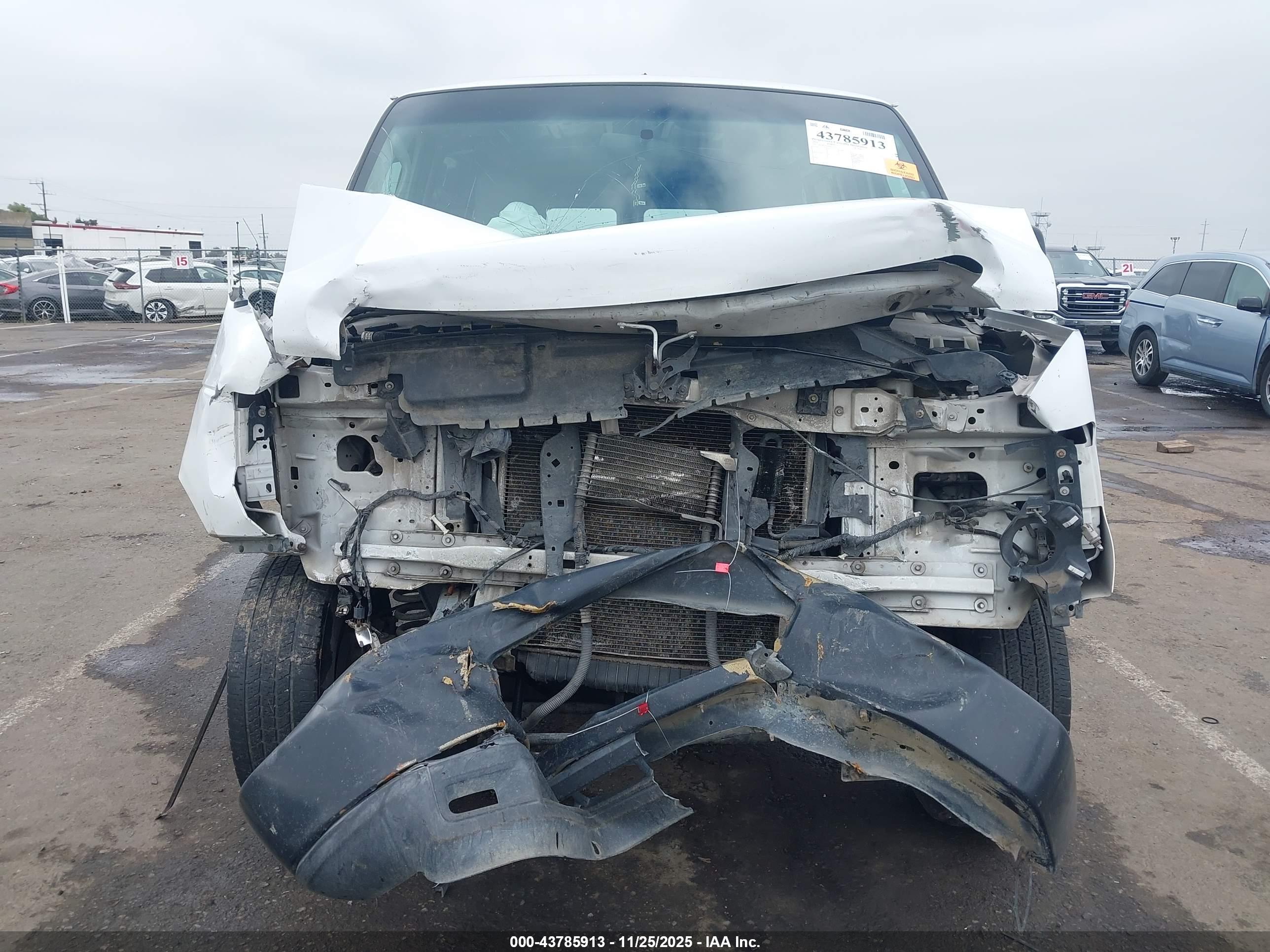 FORD E-250 image 6