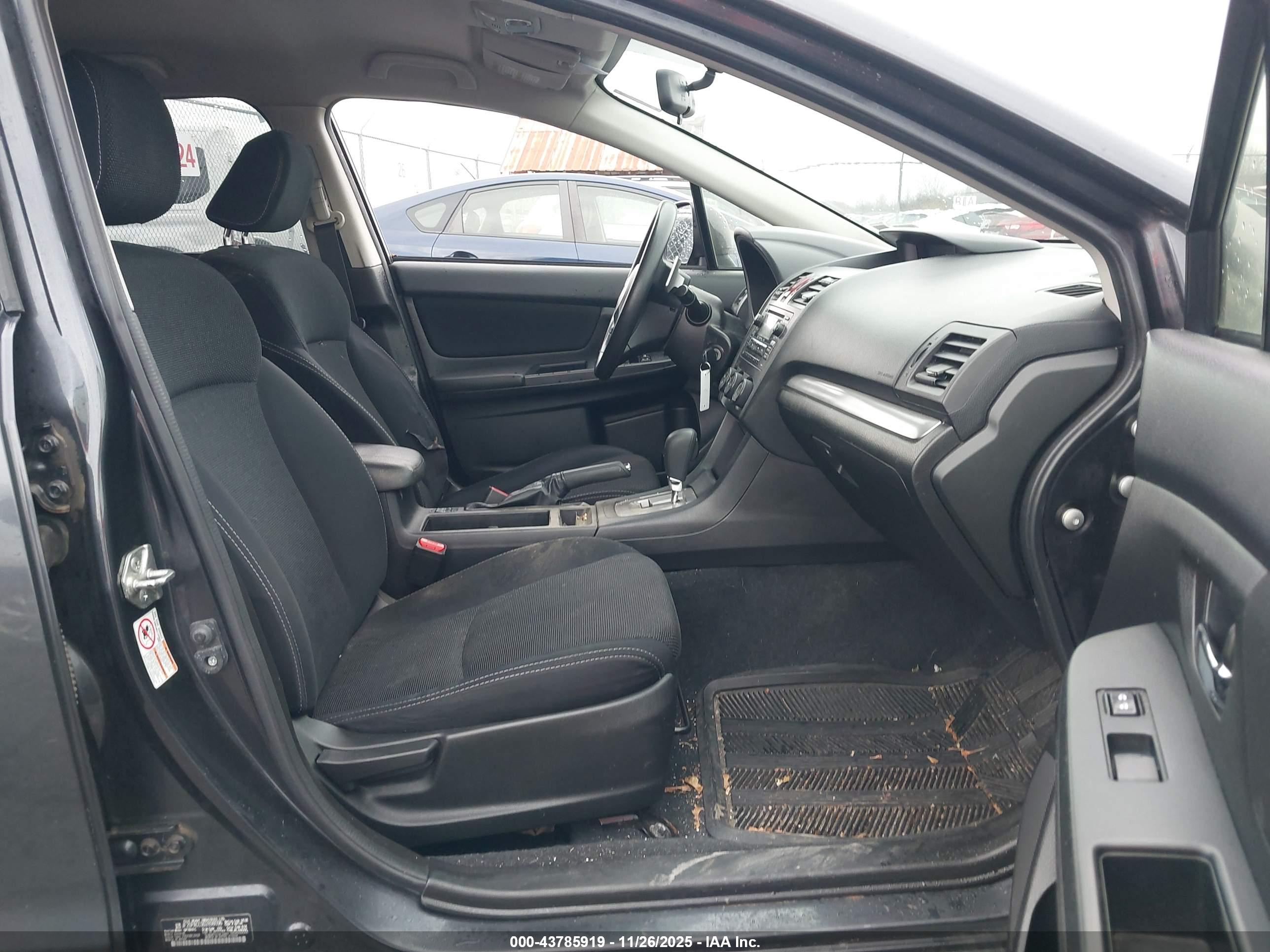 SUBARU XV image 5