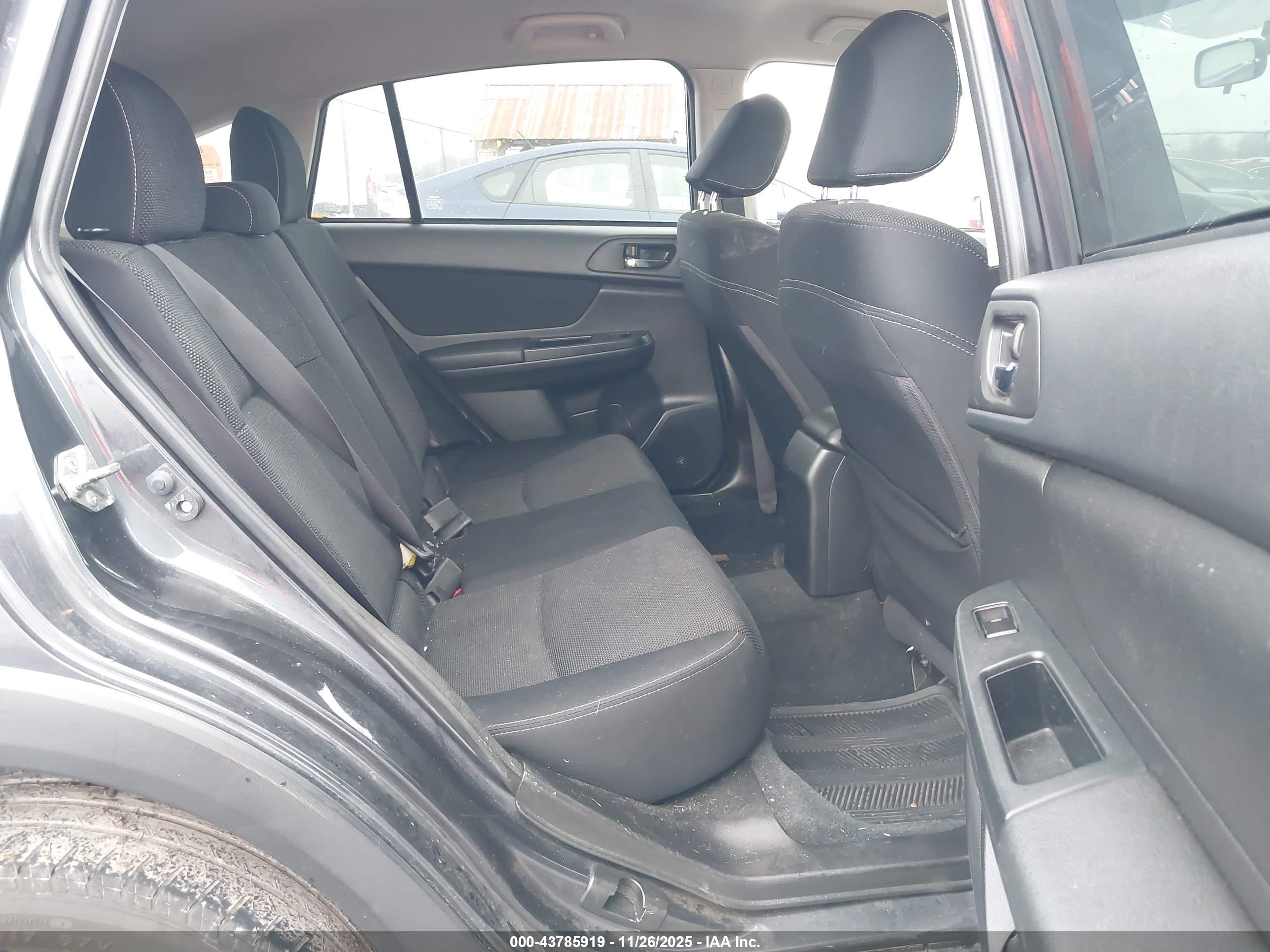 SUBARU XV image 8