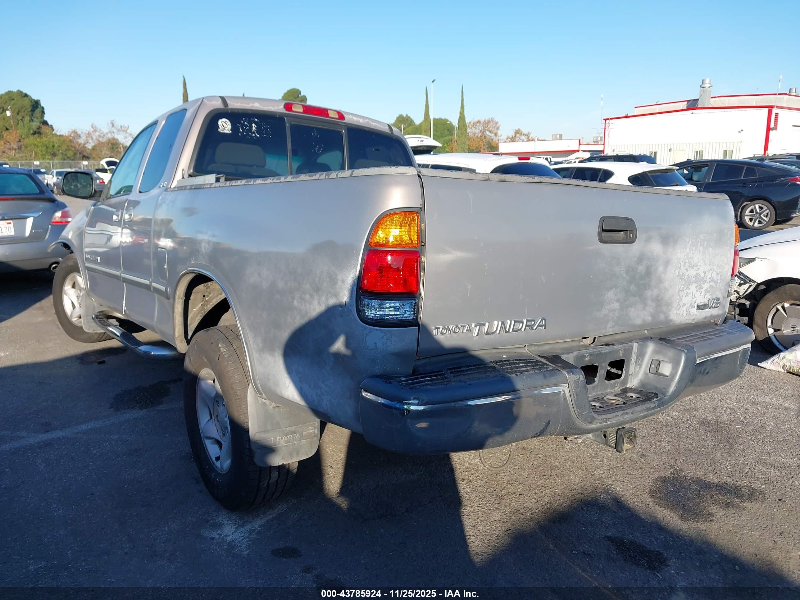 TOYOTA TUNDRA image 3