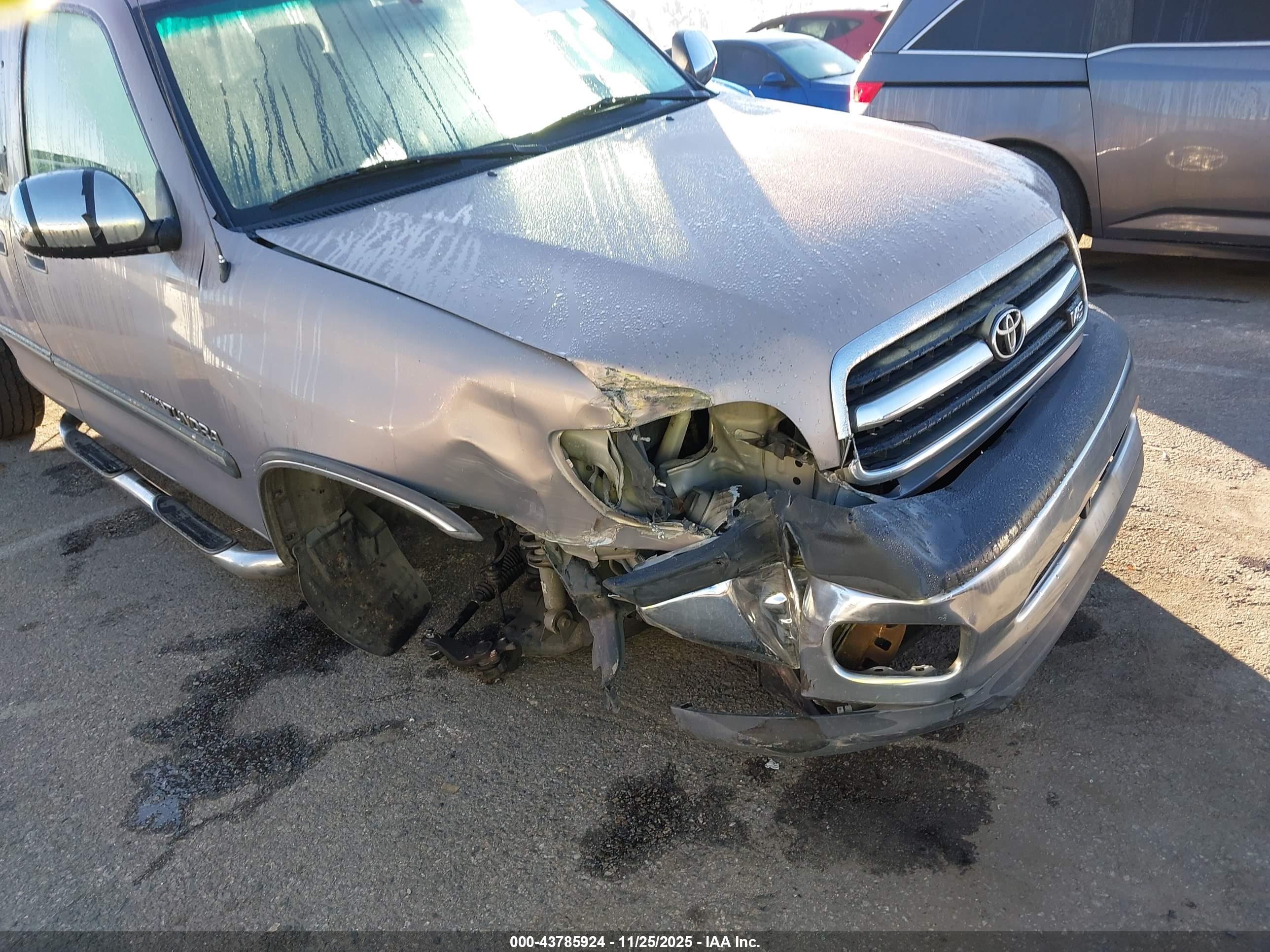 TOYOTA TUNDRA image 6