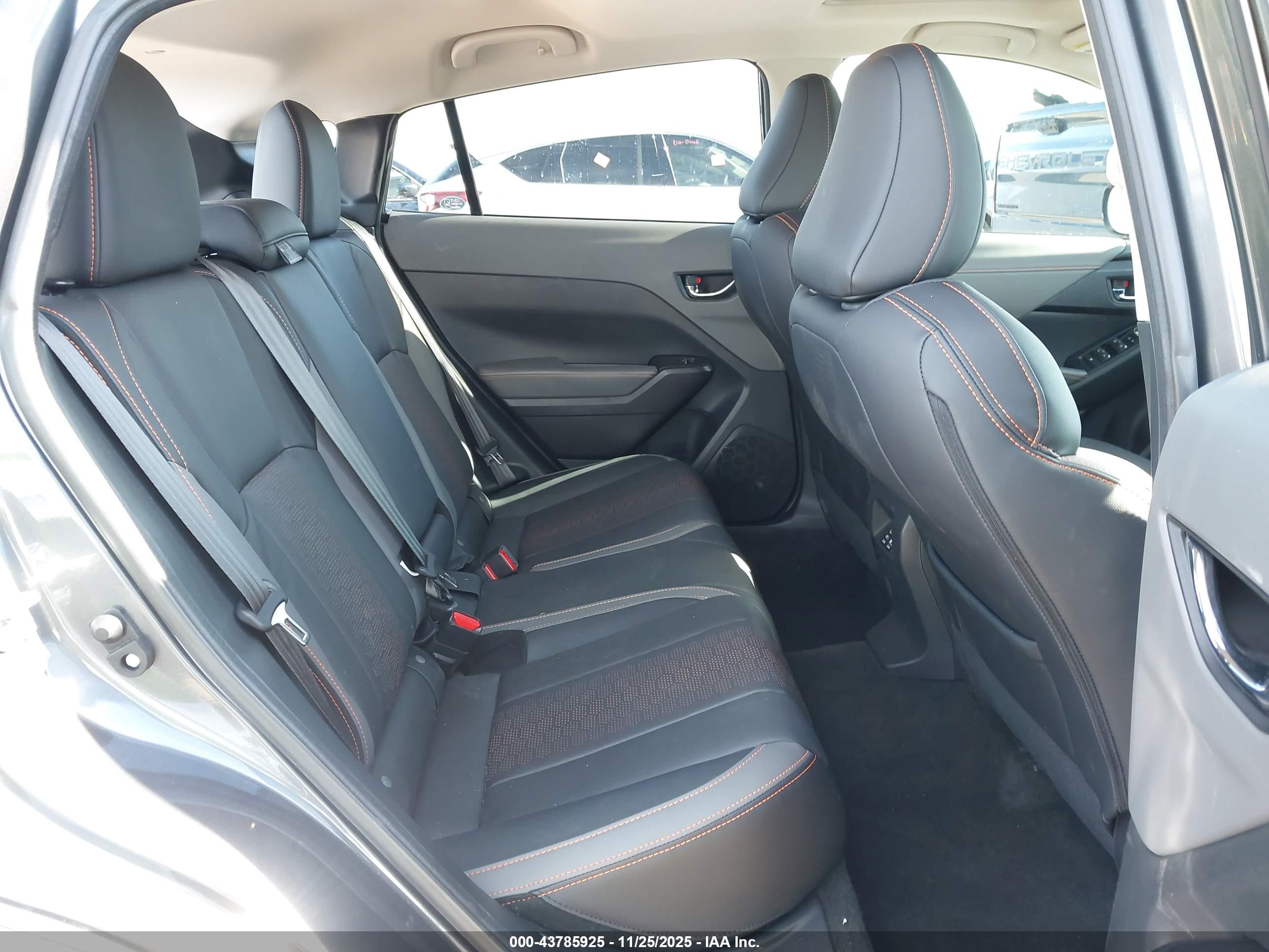 SUBARU CROSSTREK image 8