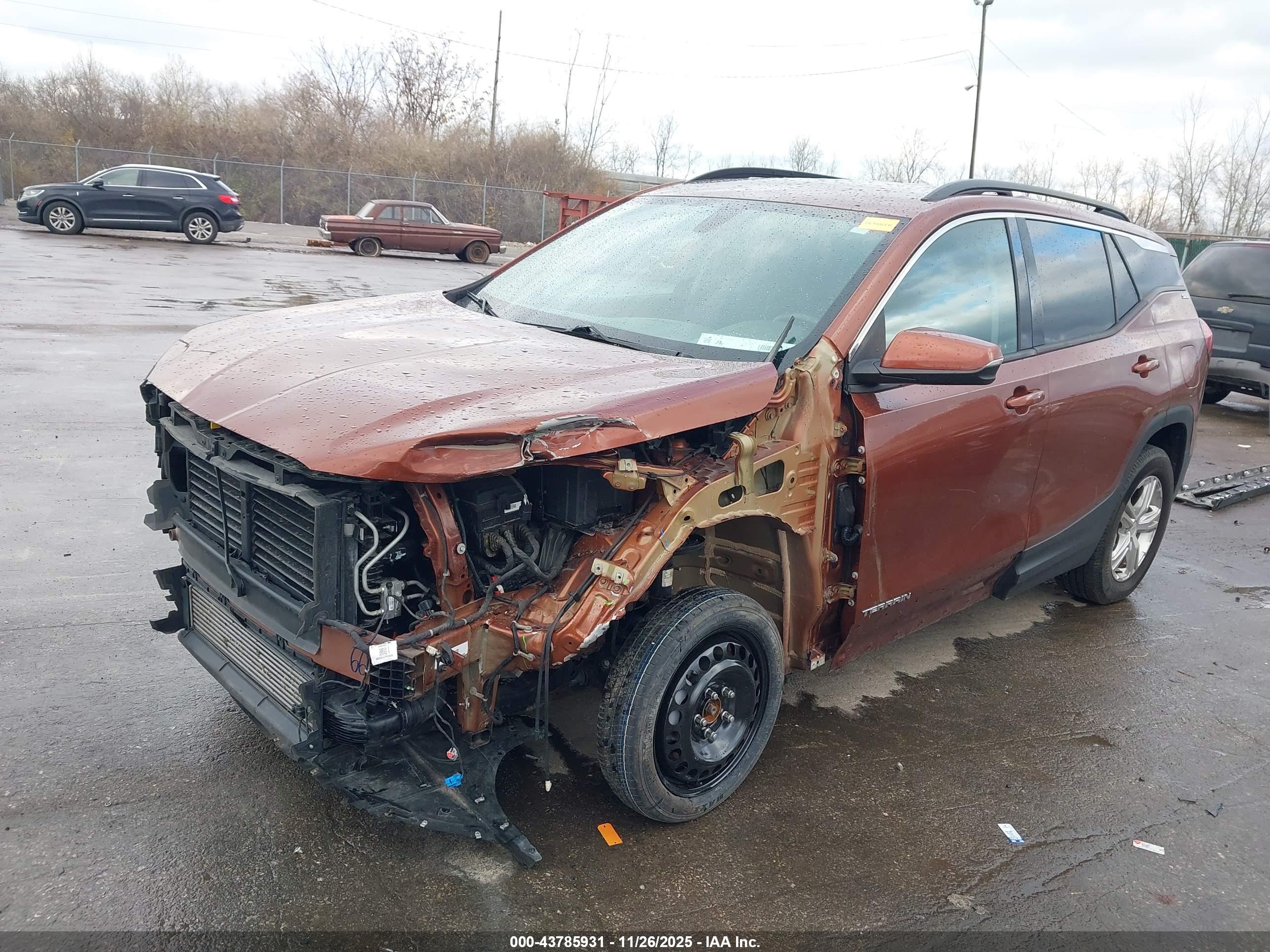 GMC TERRAIN image 2