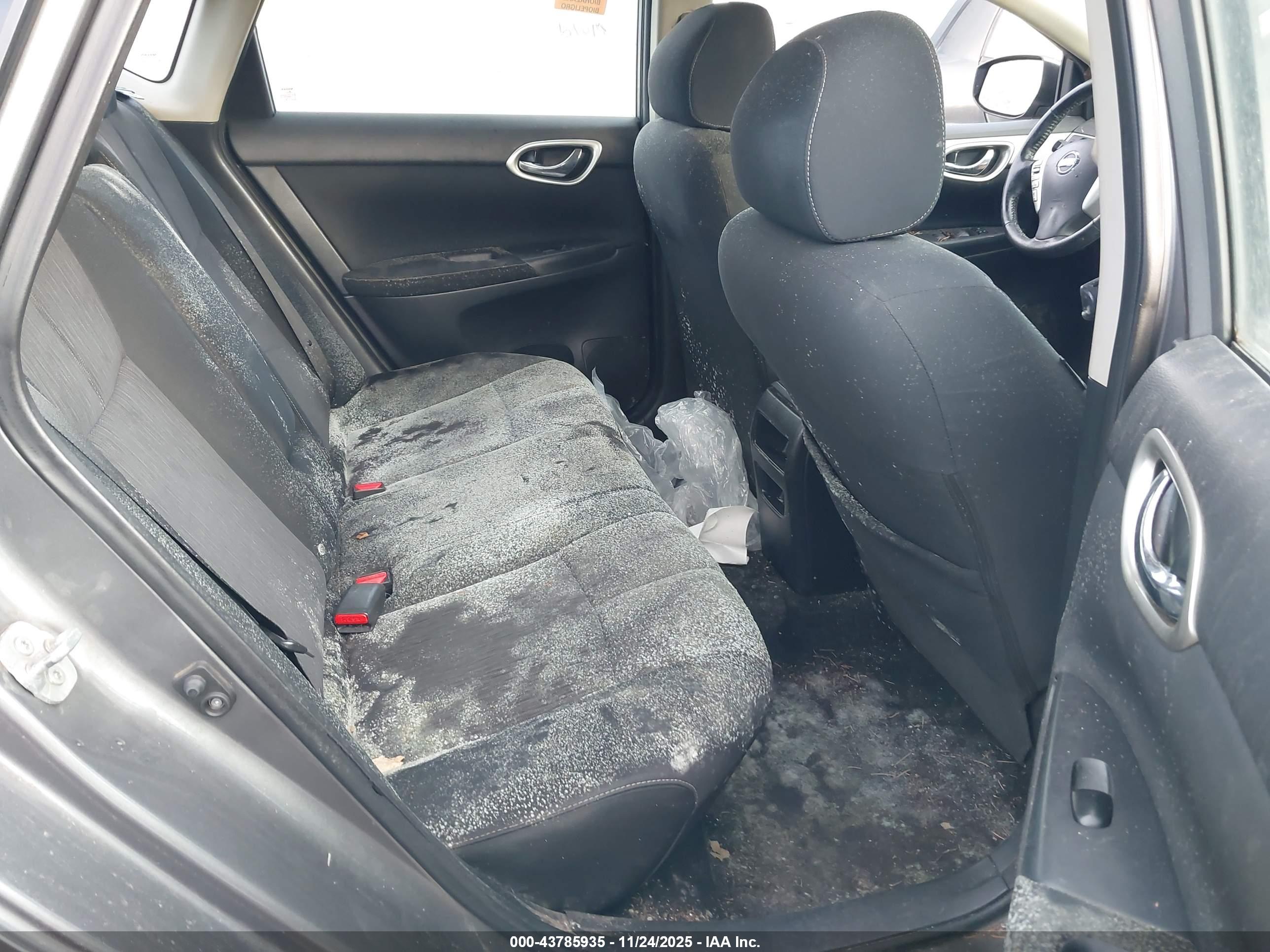 NISSAN SENTRA image 8