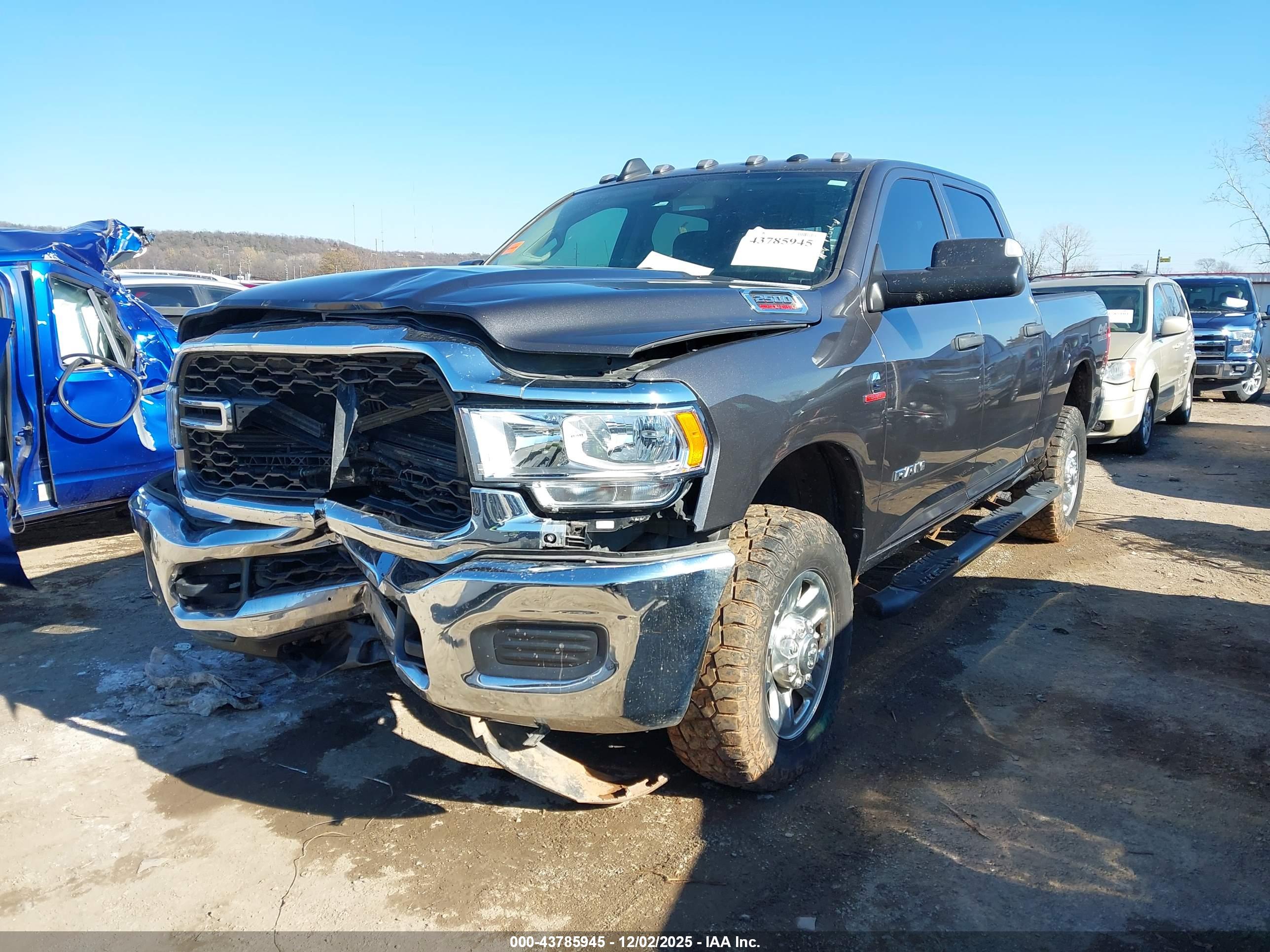 RAM 2500 image 2