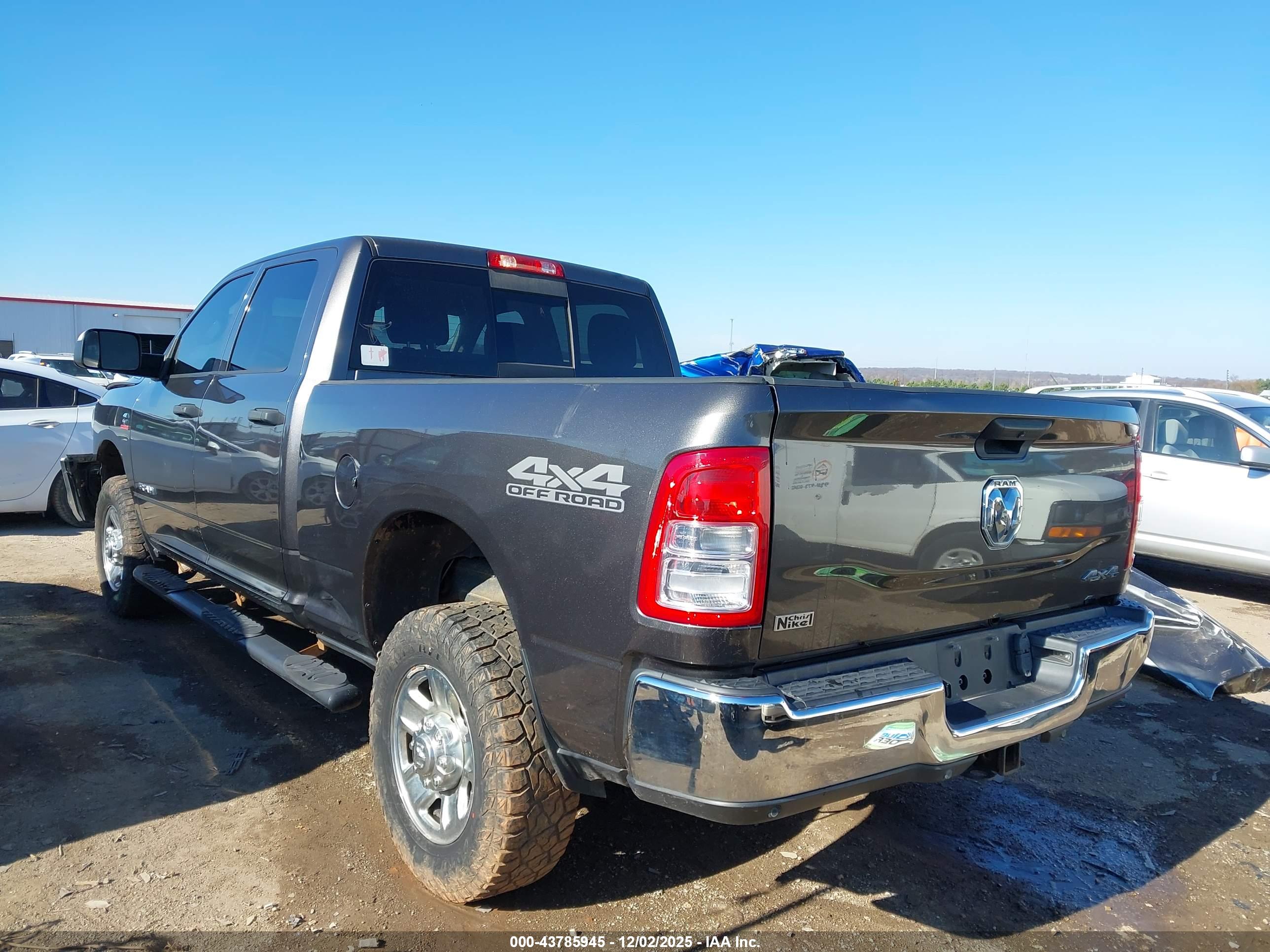RAM 2500 image 3