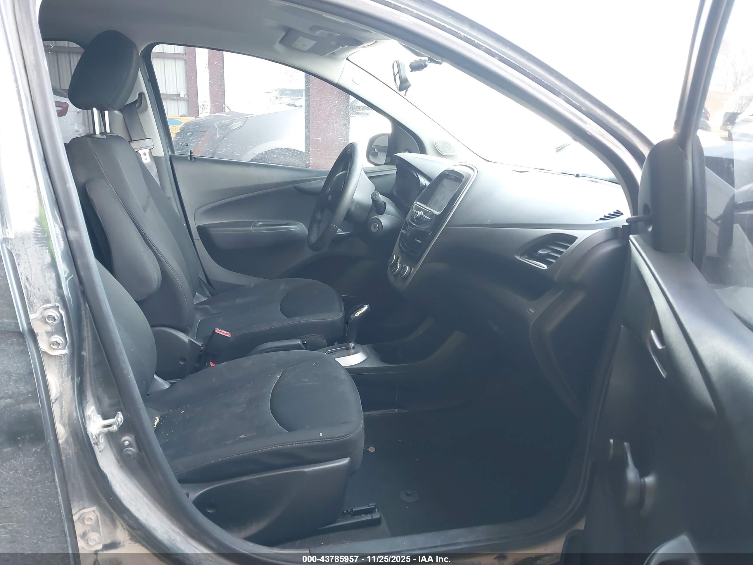CHEVROLET SPARK image 5