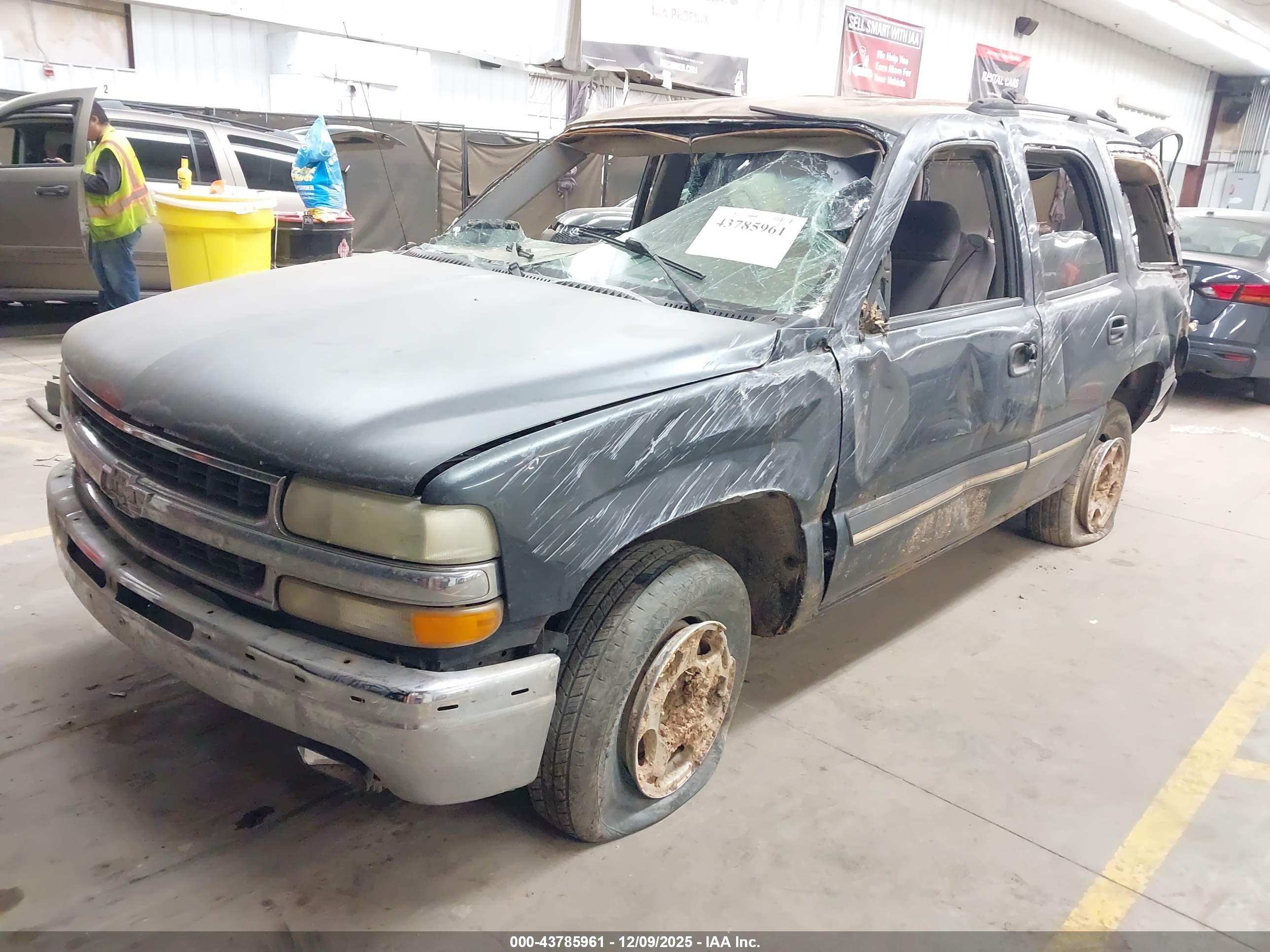 CHEVROLET TAHOE image 2