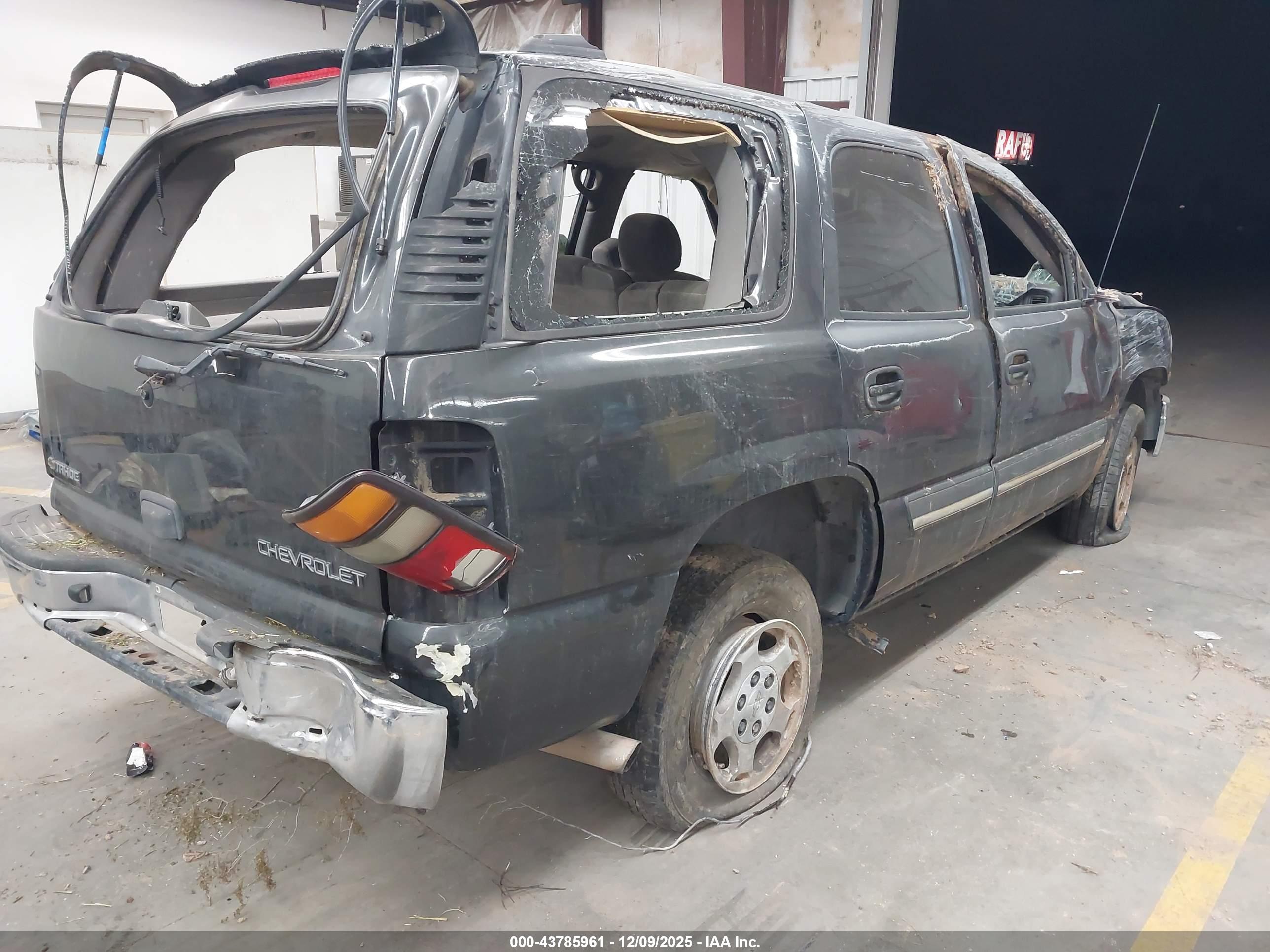 CHEVROLET TAHOE image 4
