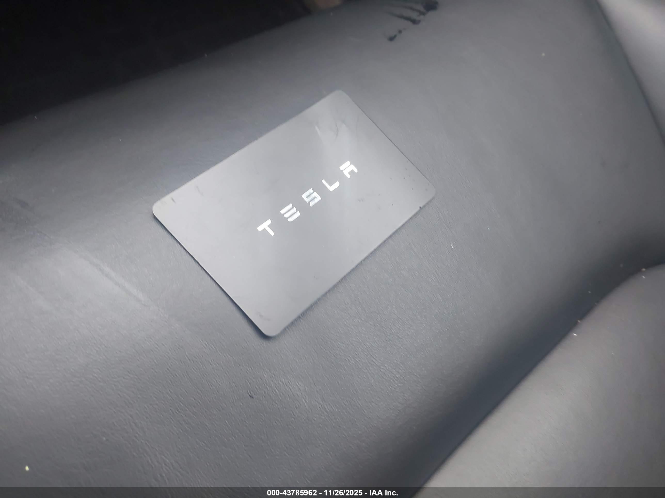 TESLA MODEL image 11