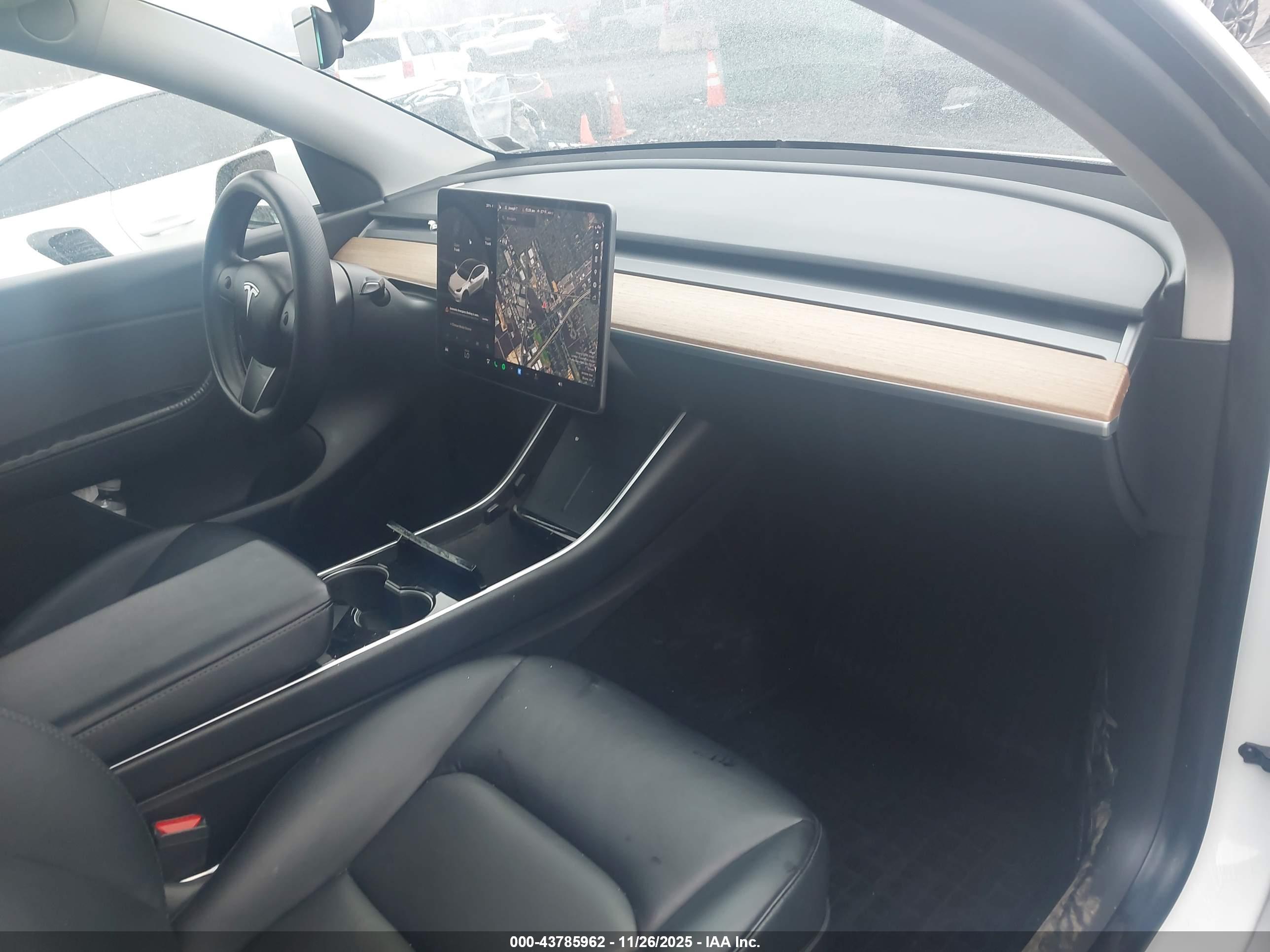 TESLA MODEL image 5