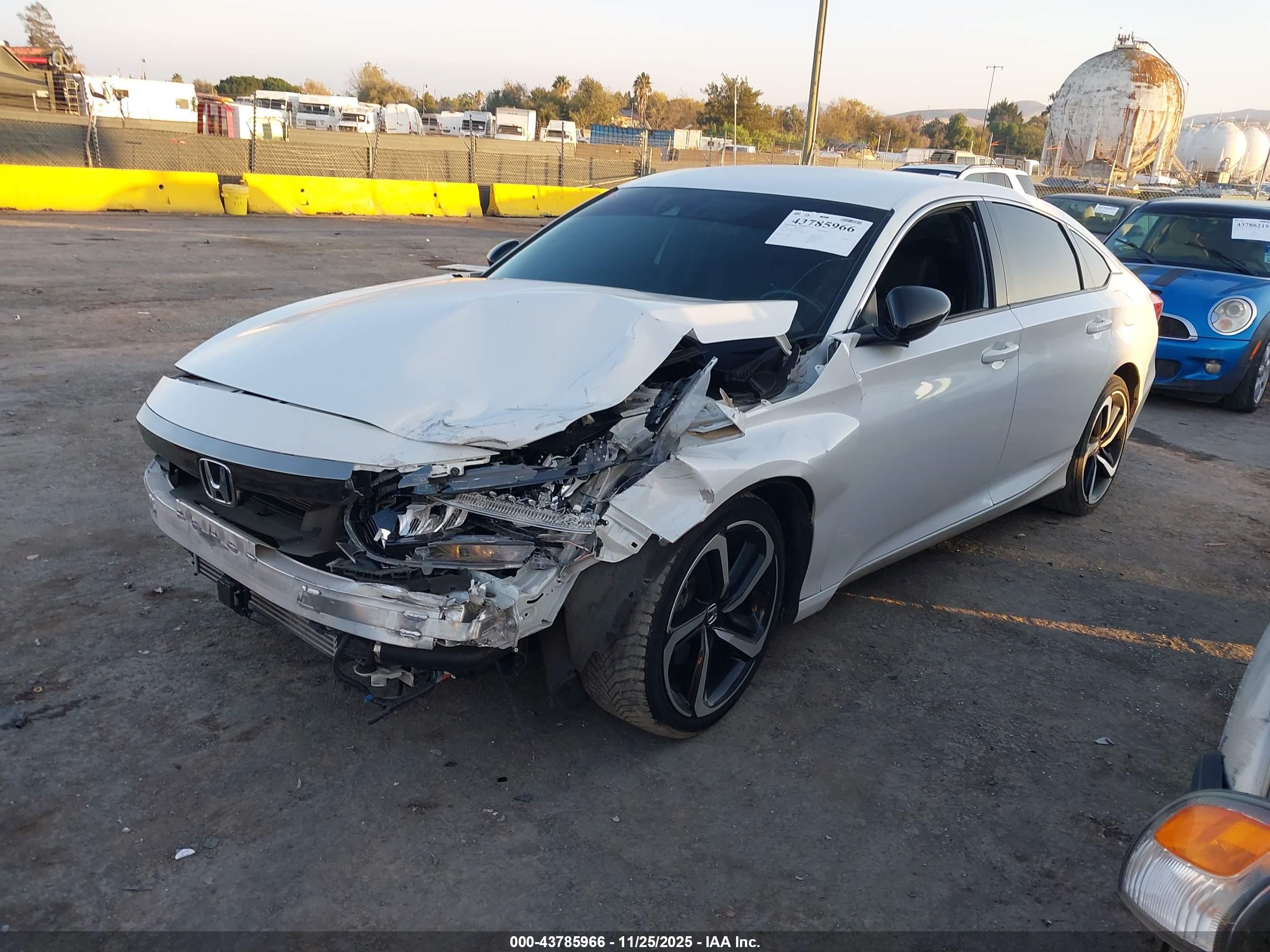 HONDA ACCORD image 2