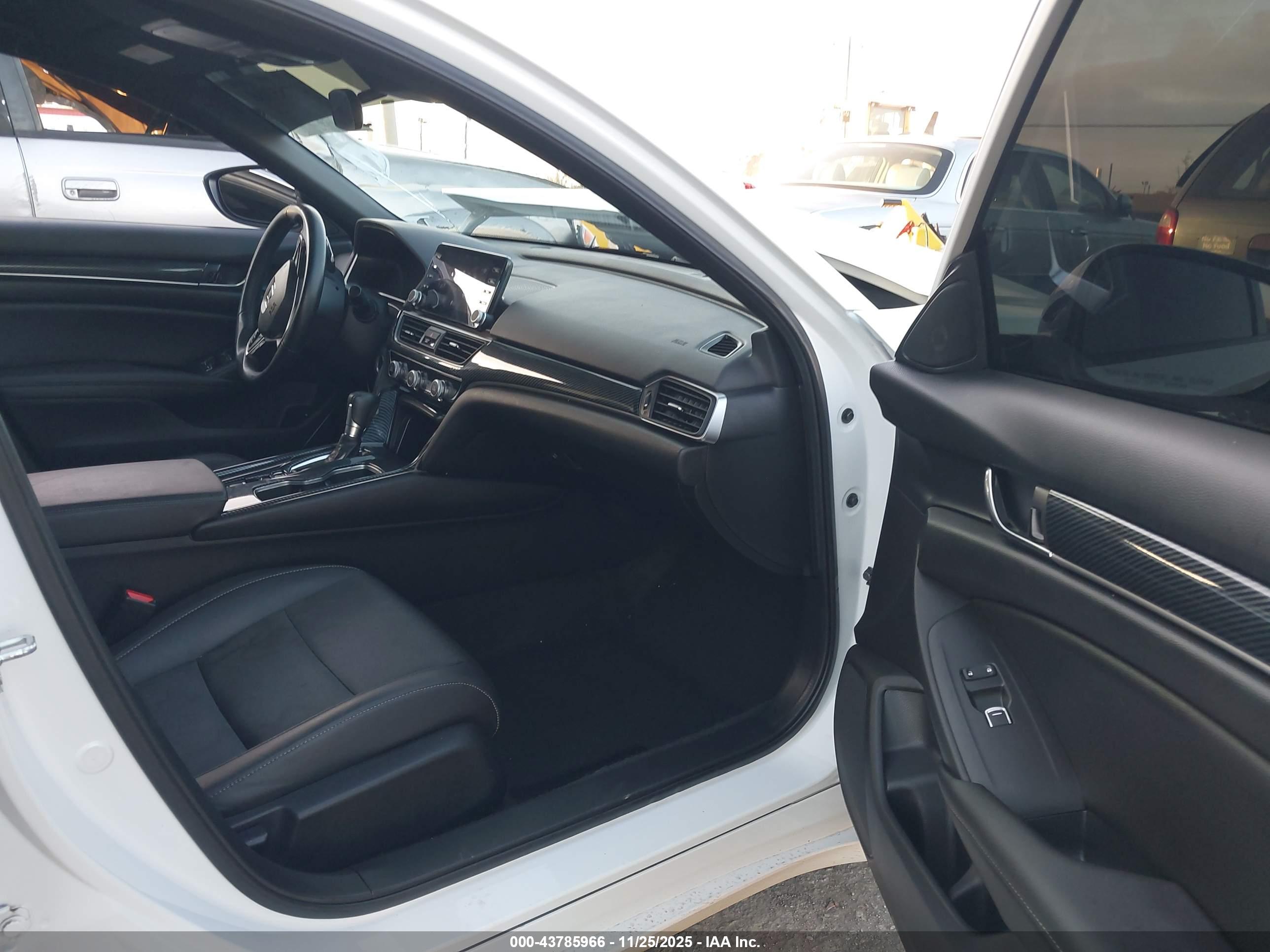 HONDA ACCORD image 5