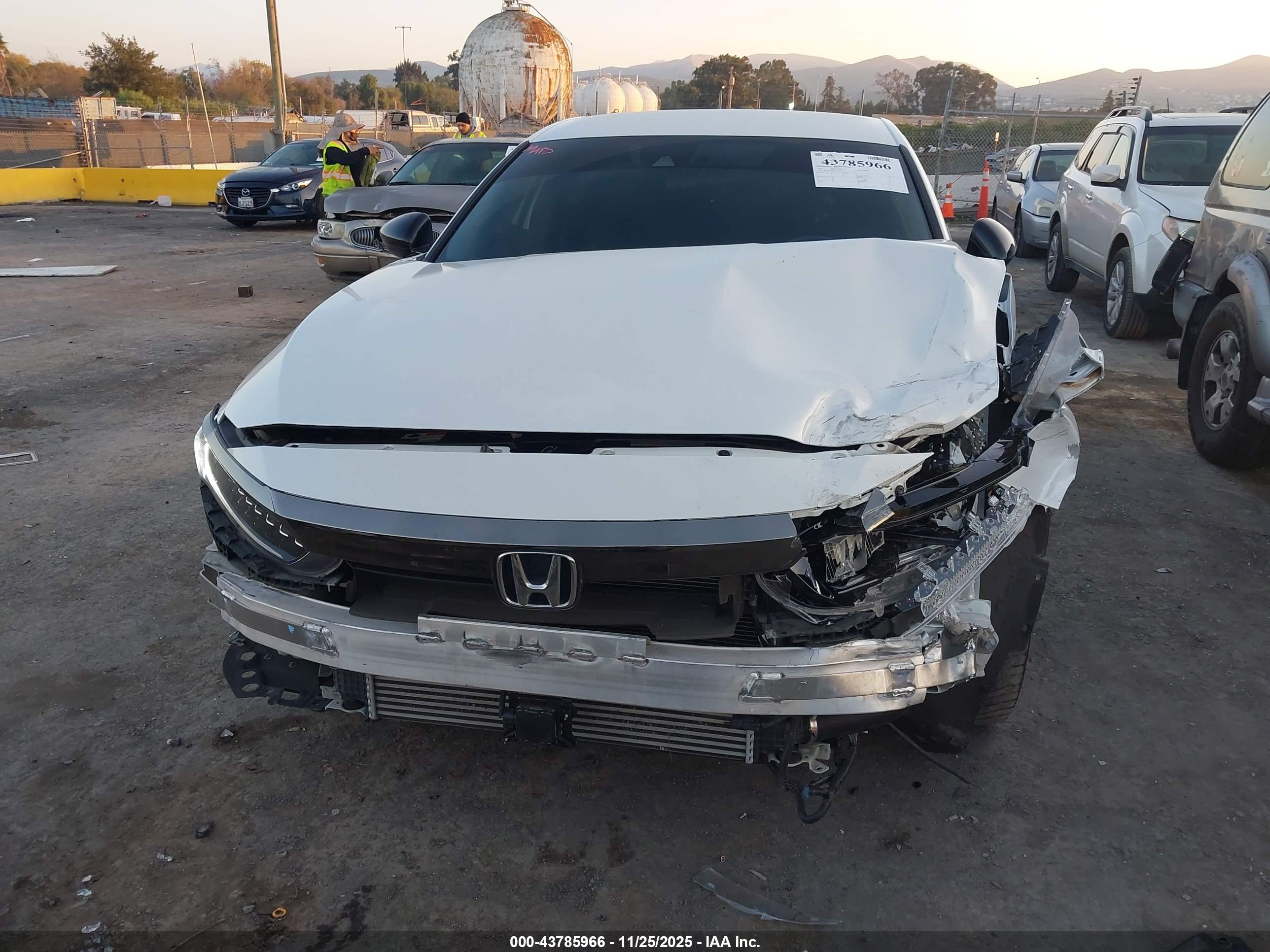 HONDA ACCORD image 6