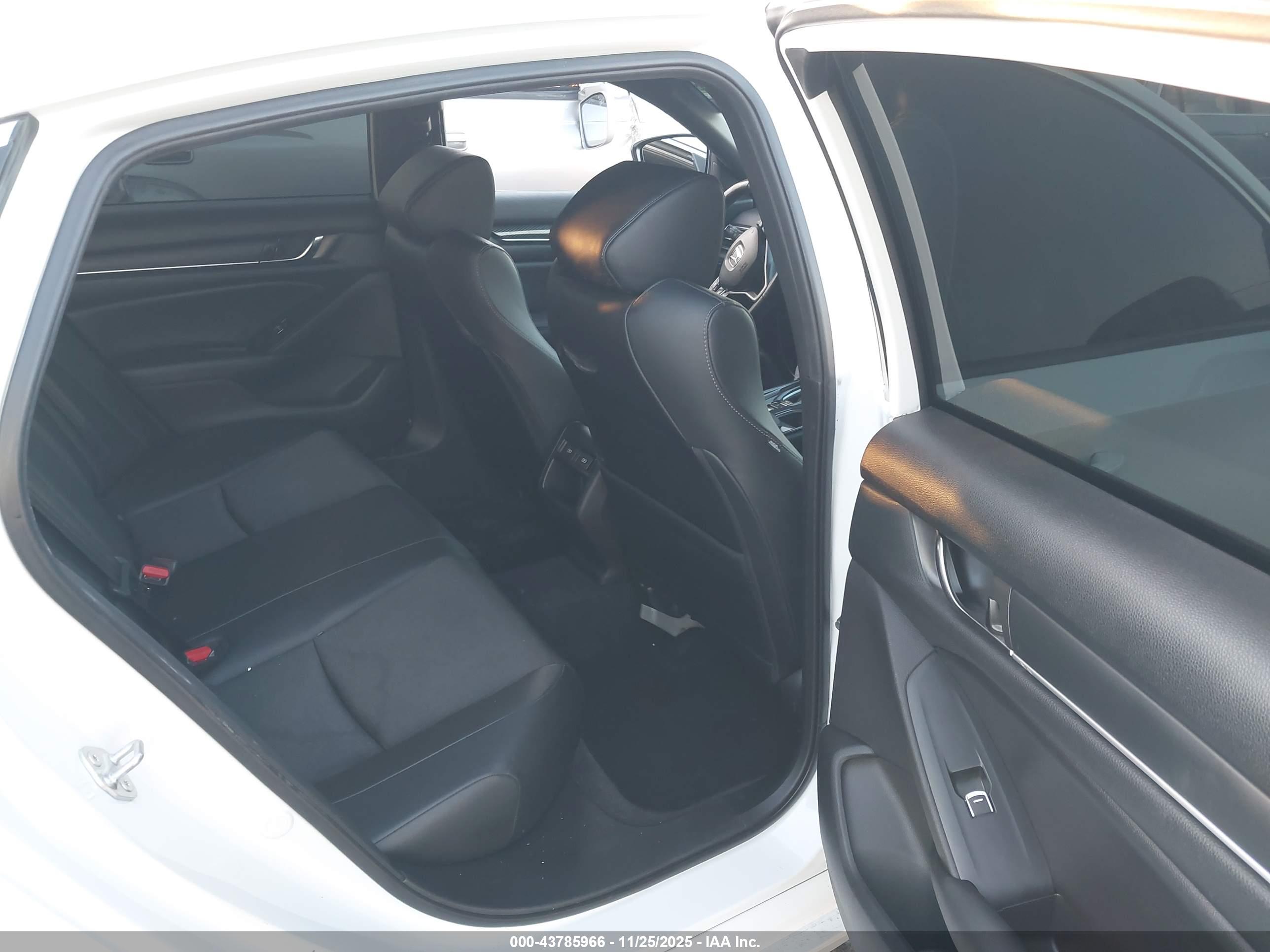 HONDA ACCORD image 8