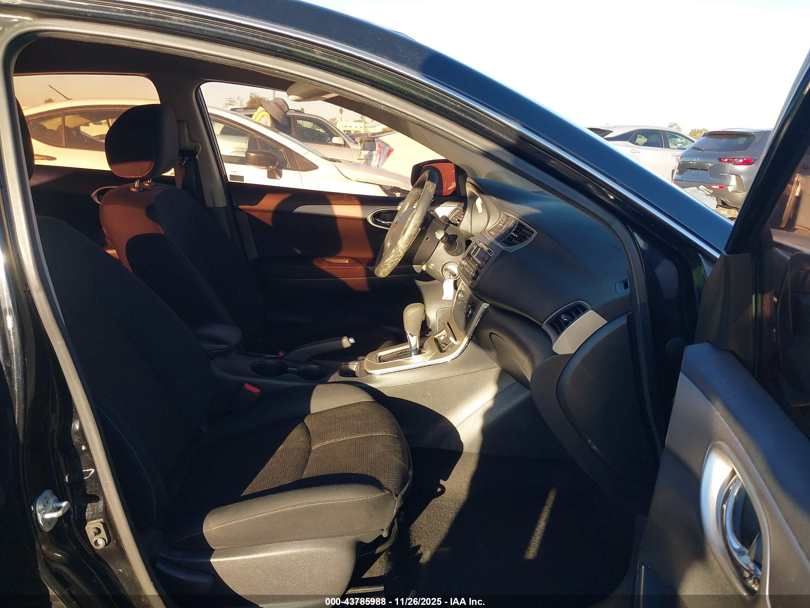 NISSAN SENTRA image 5