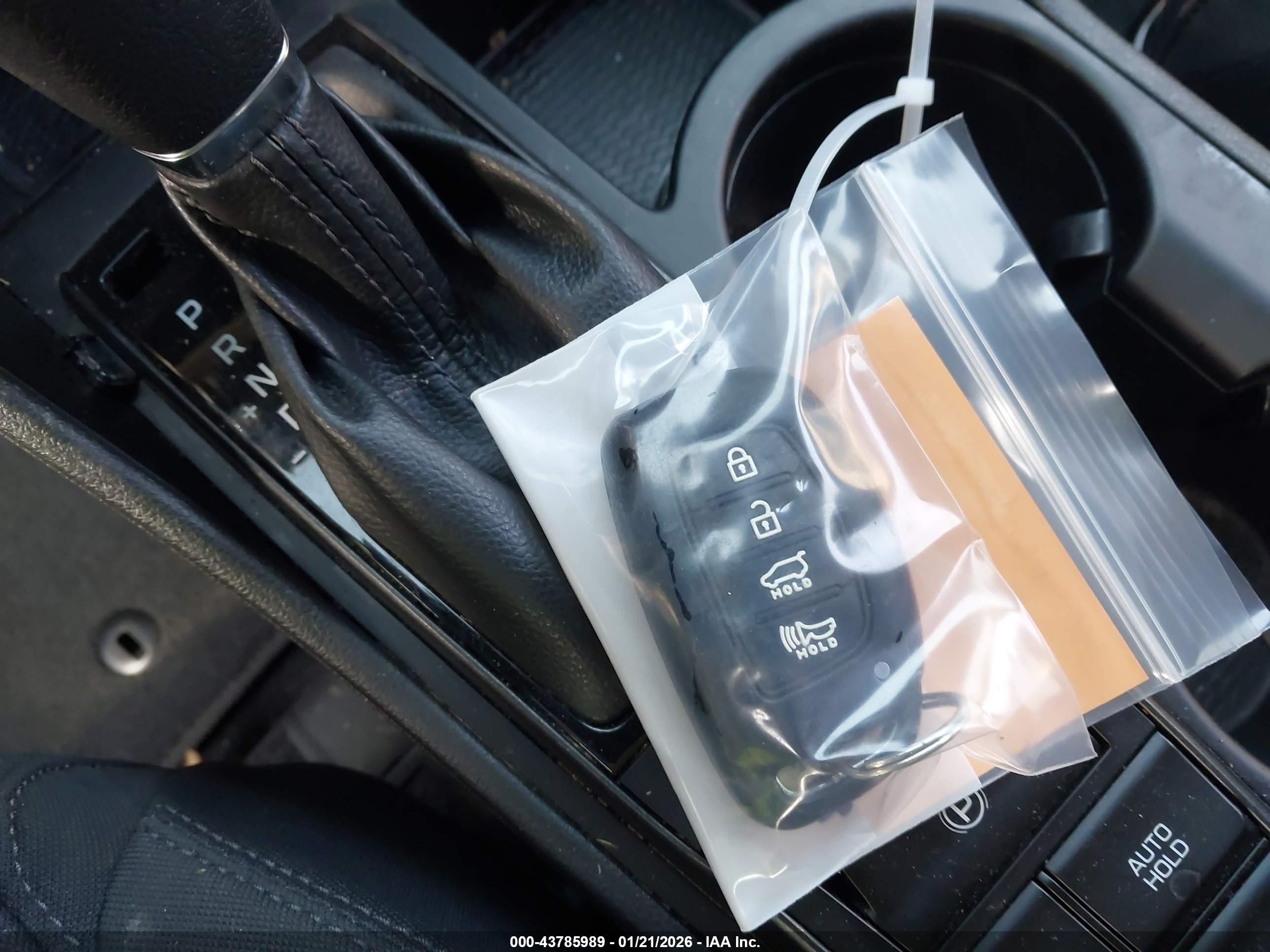 HYUNDAI TUCSON image 11