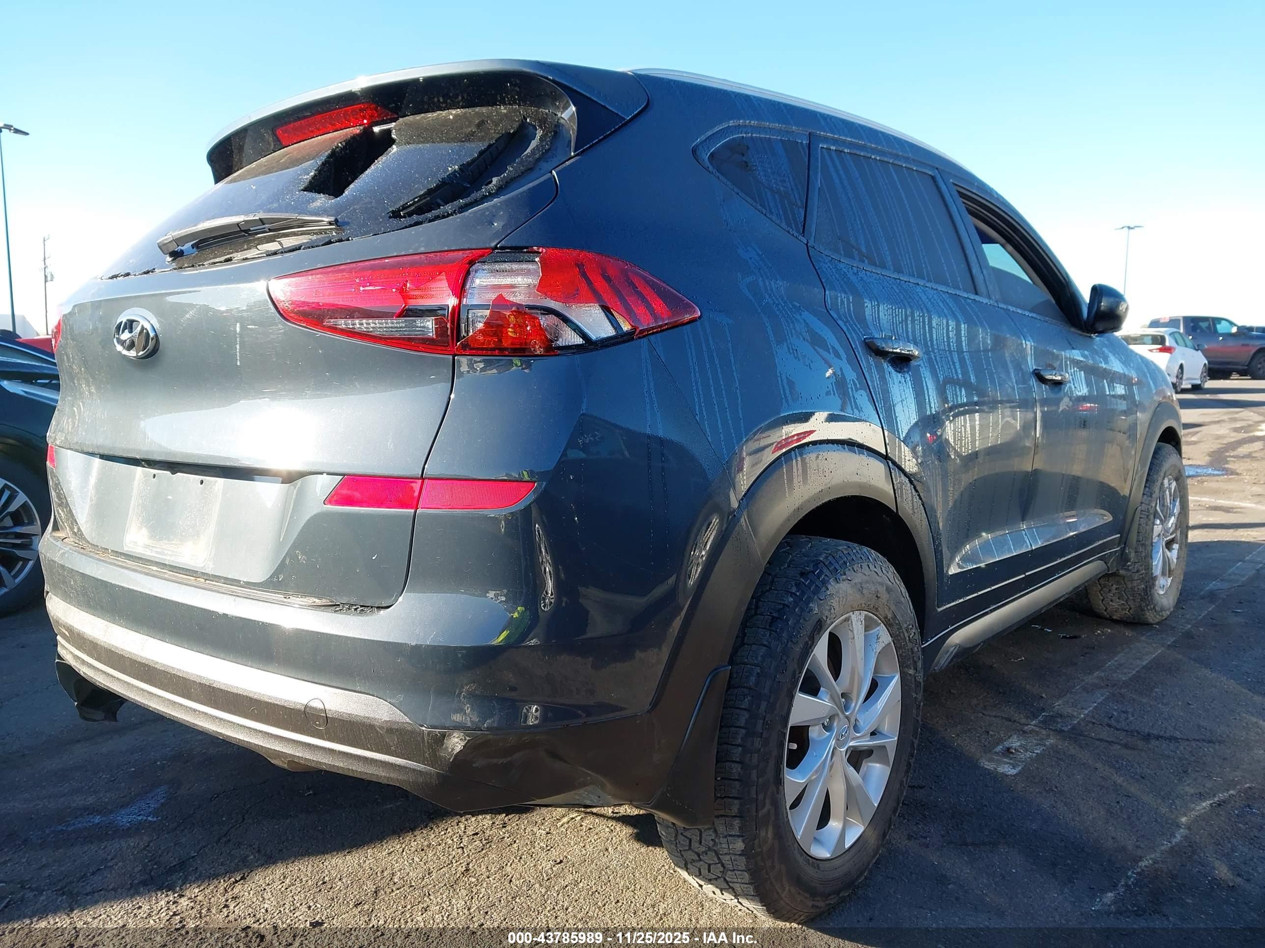 HYUNDAI TUCSON image 4