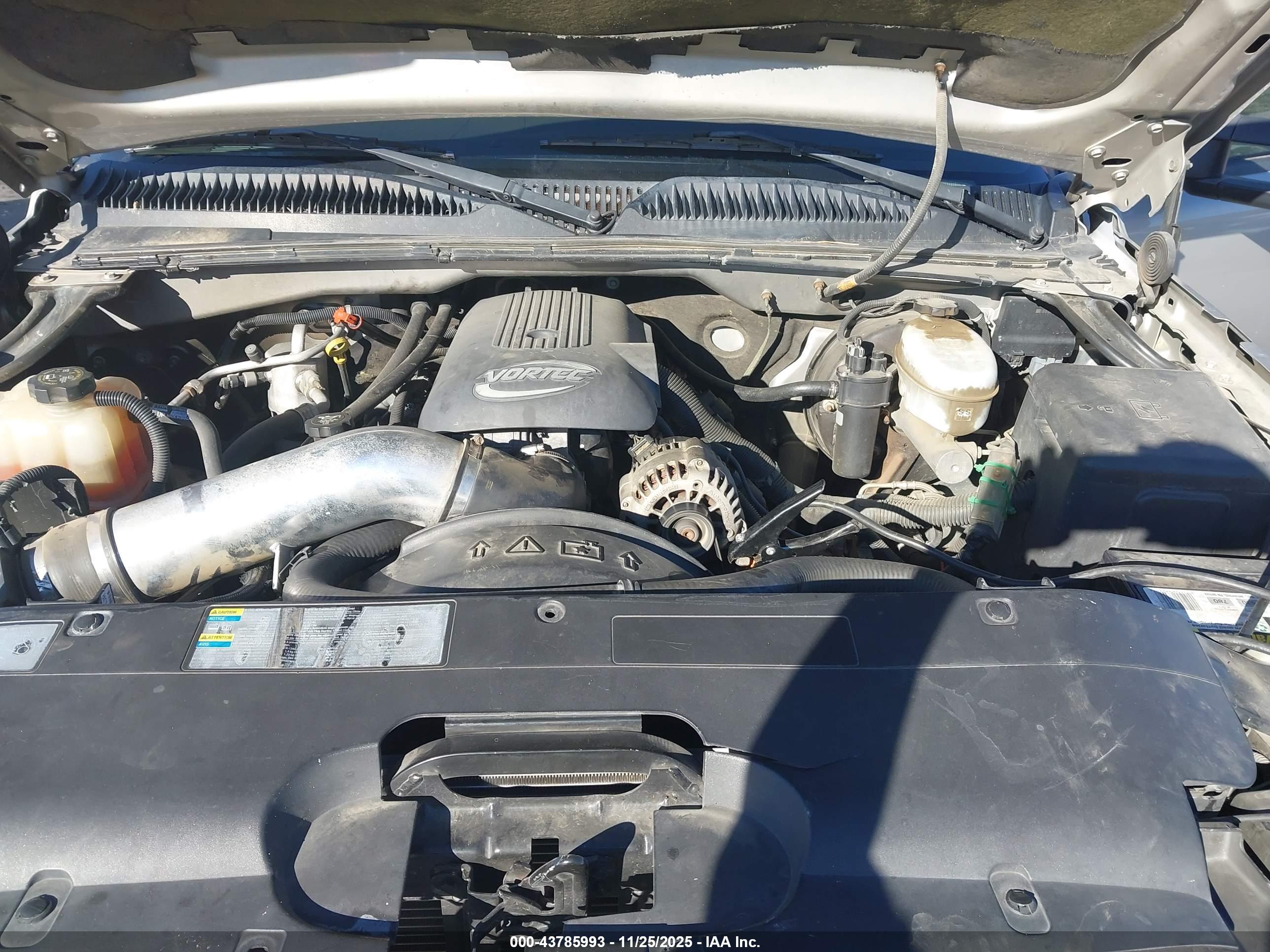 CHEVROLET SILVERADO image 10