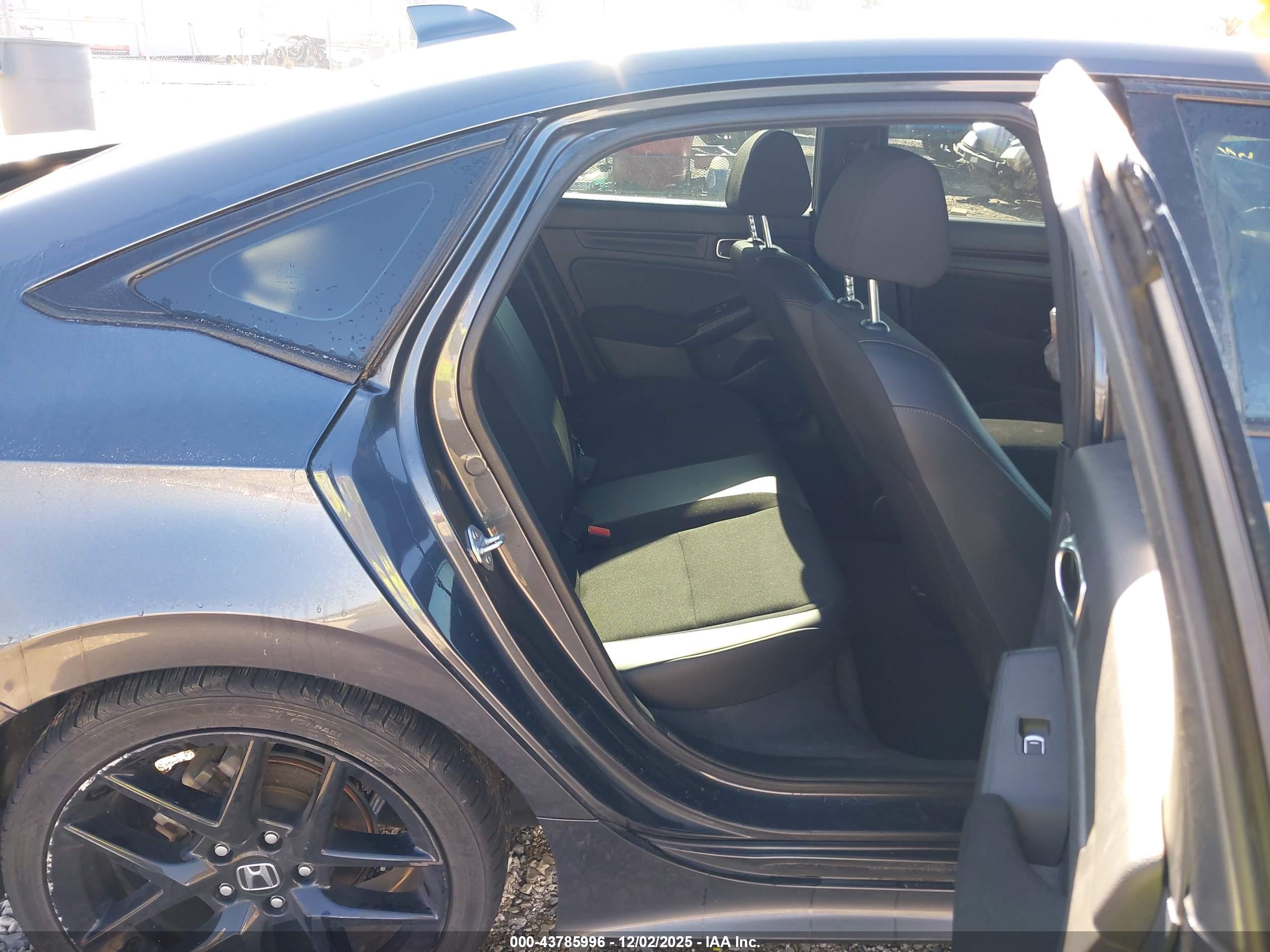 HONDA CIVIC image 8