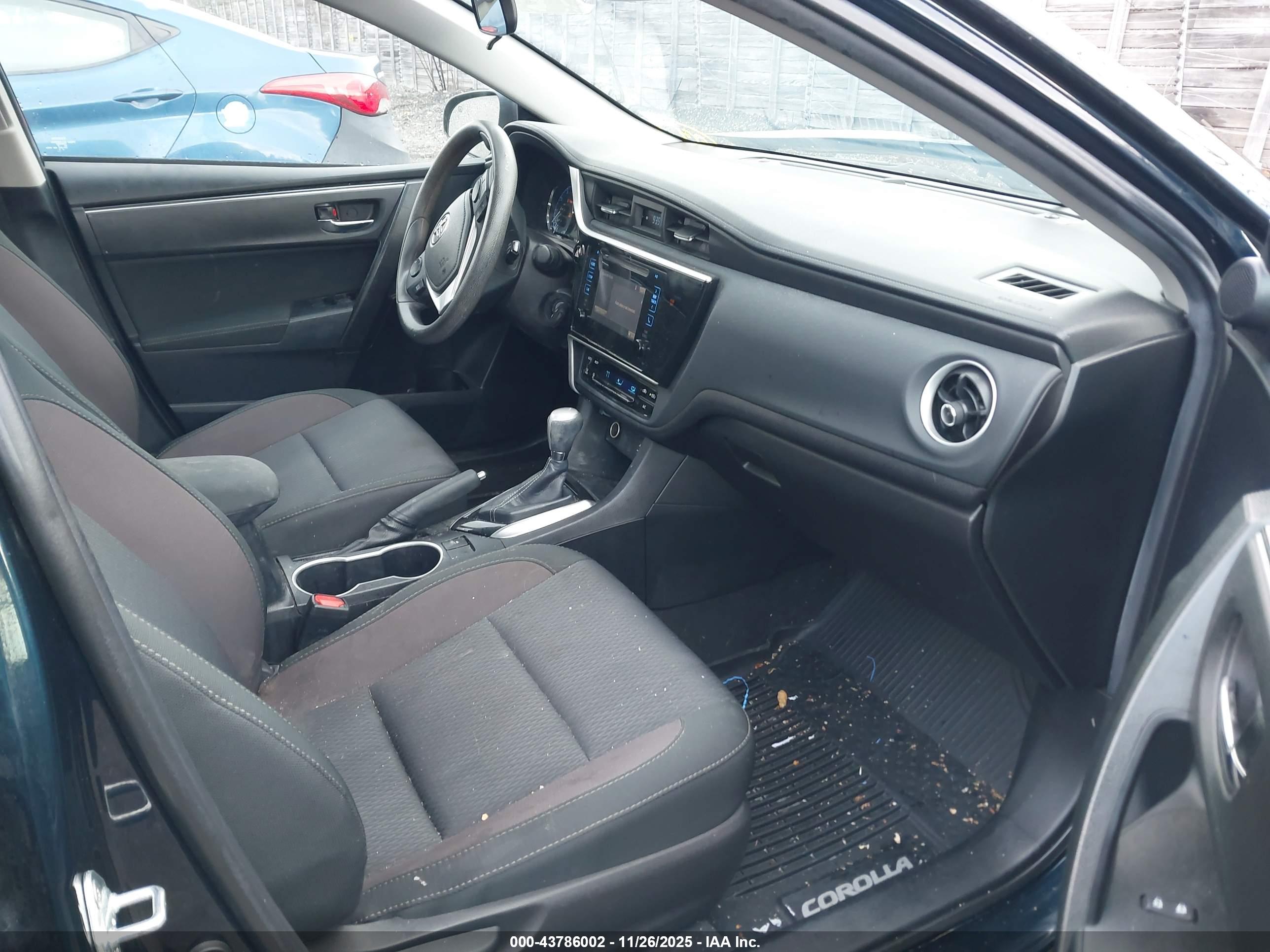 TOYOTA COROLLA image 5