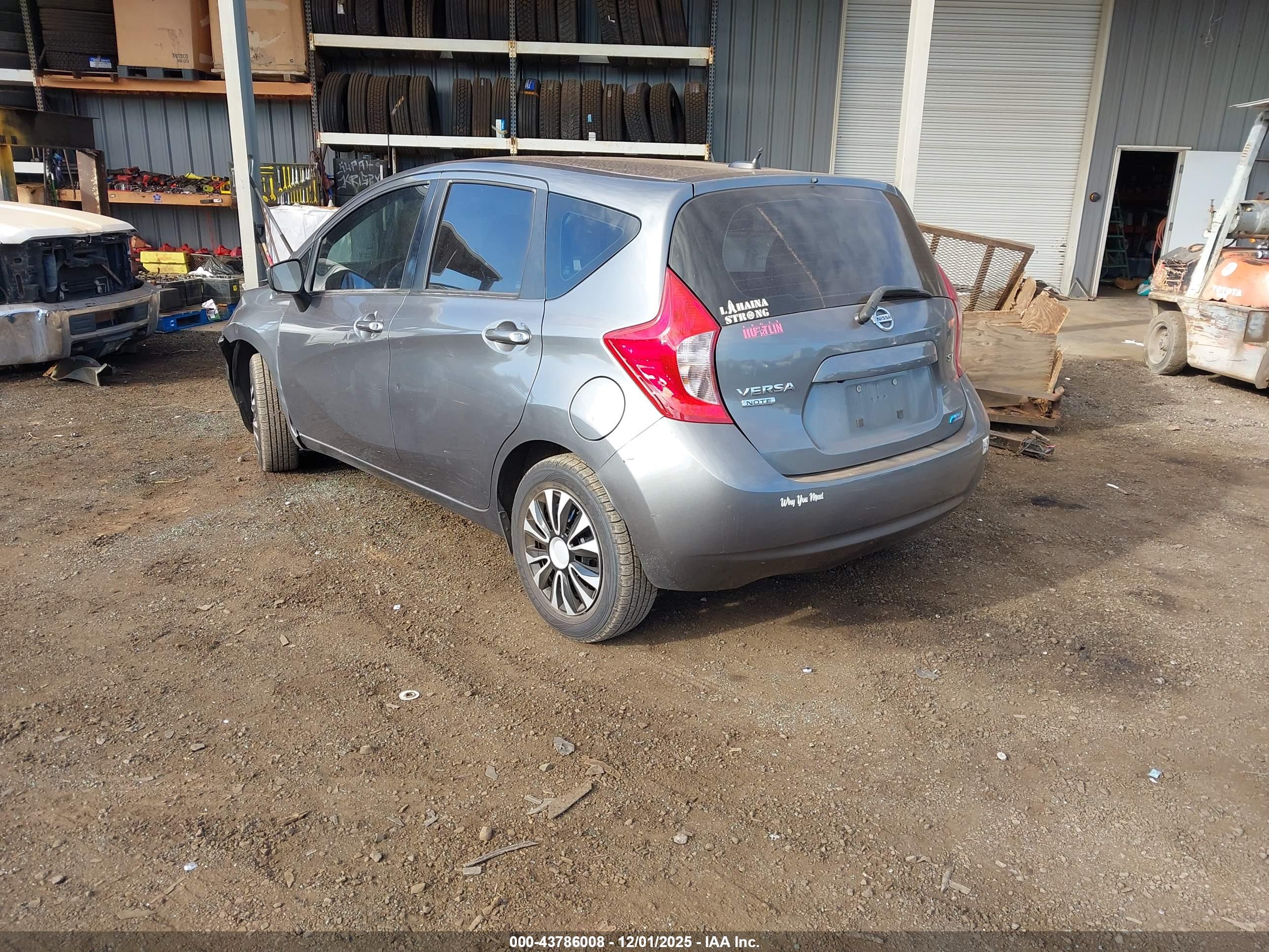 NISSAN VERSA image 3