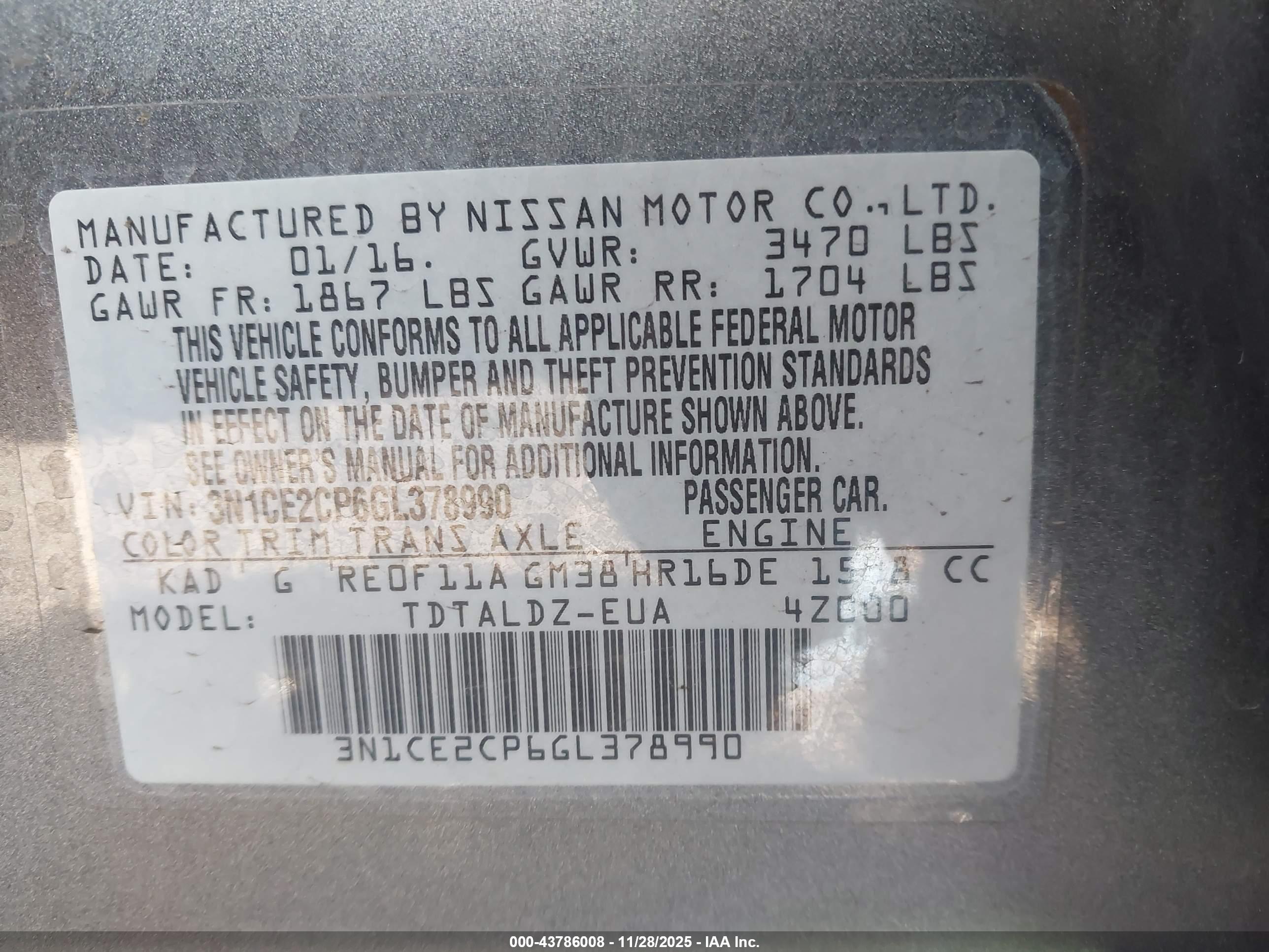 NISSAN VERSA image 9