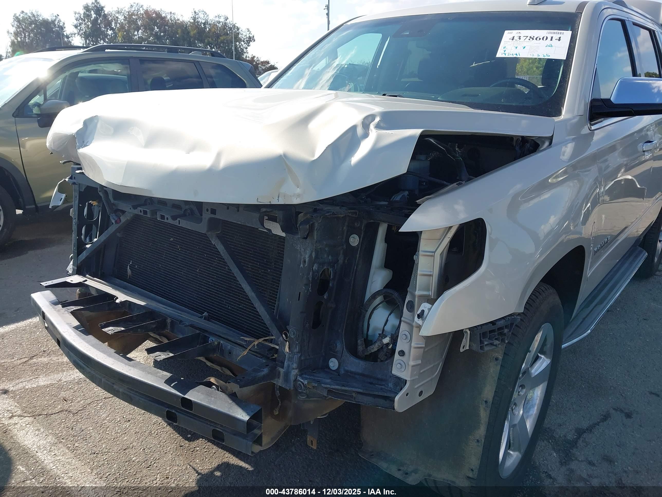 CHEVROLET TAHOE image 6