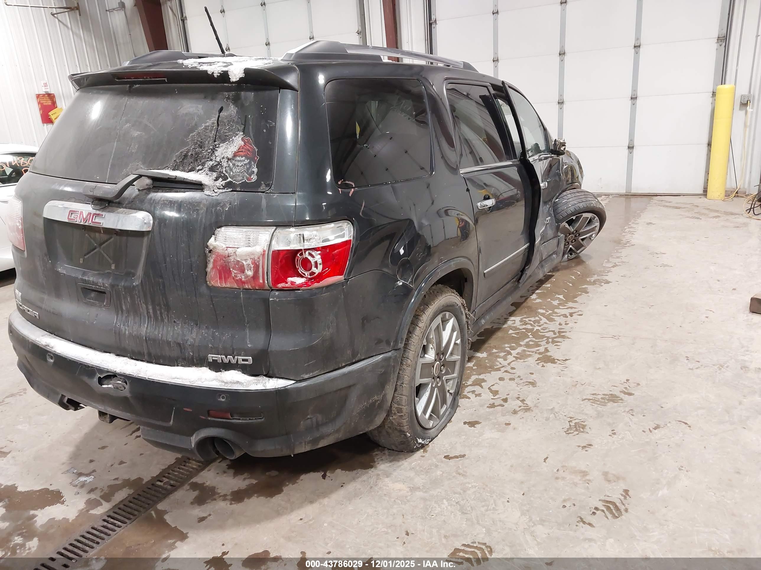 GMC ACADIA image 4