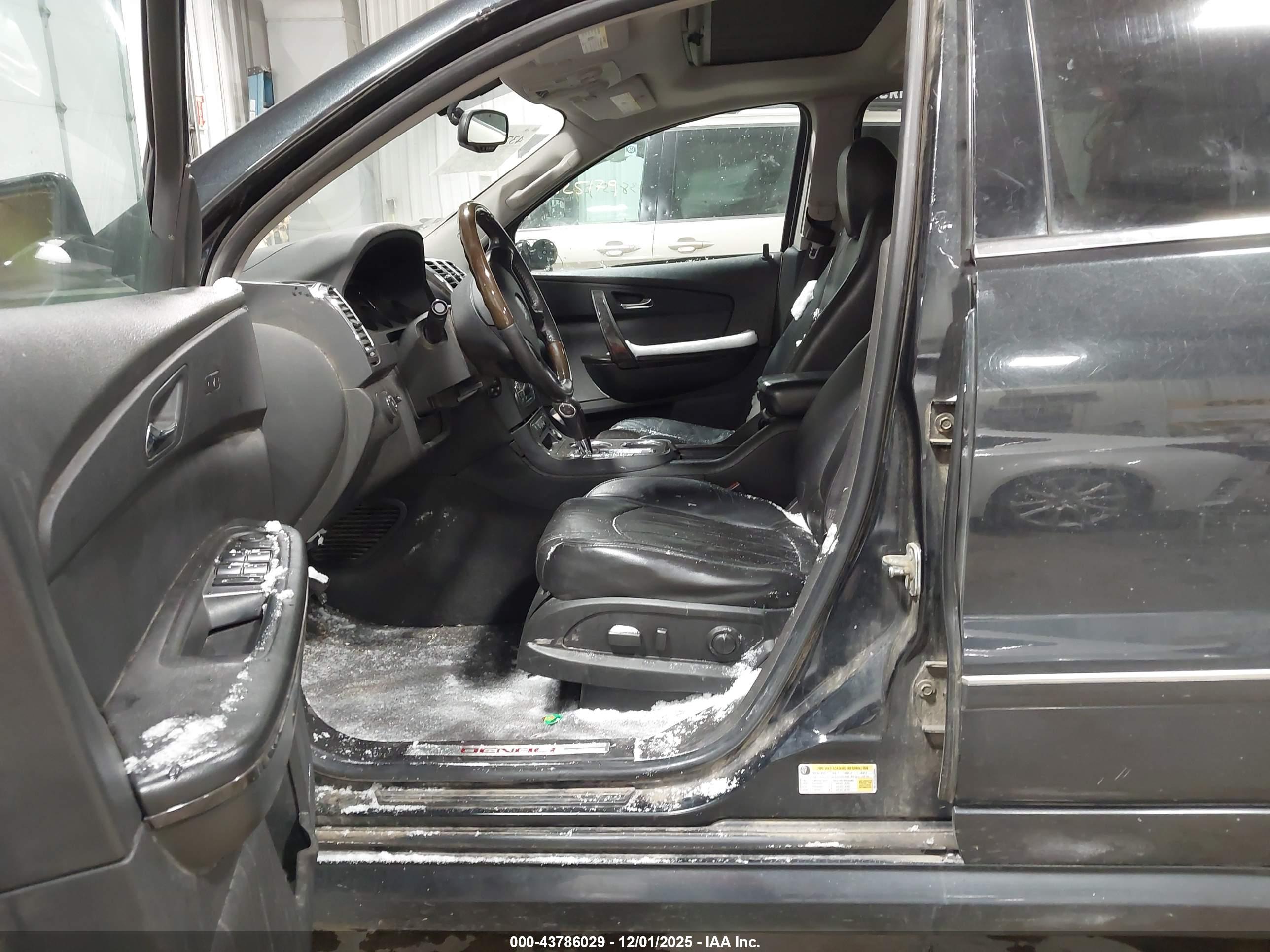 GMC ACADIA image 5