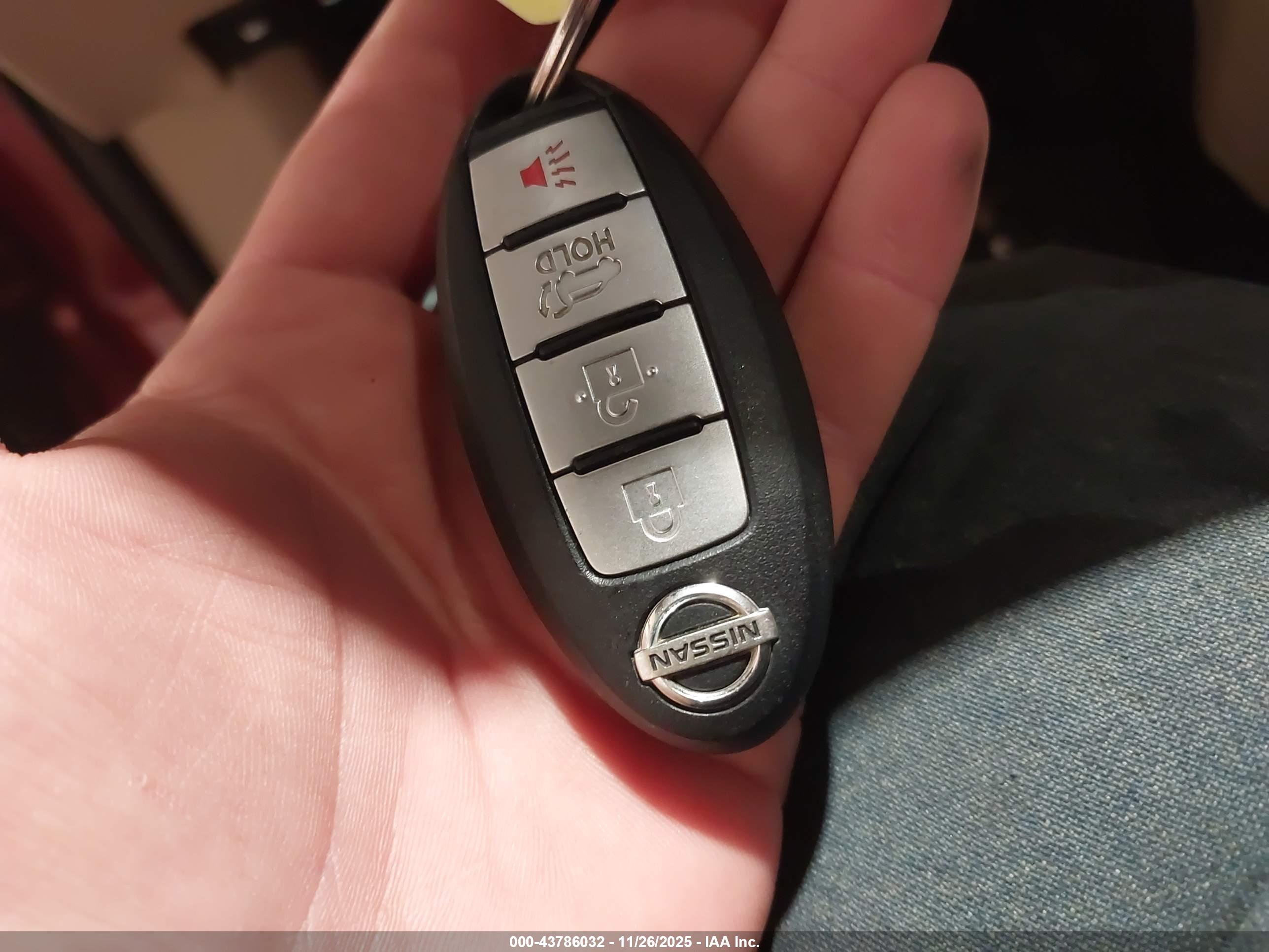 NISSAN ROGUE image 11