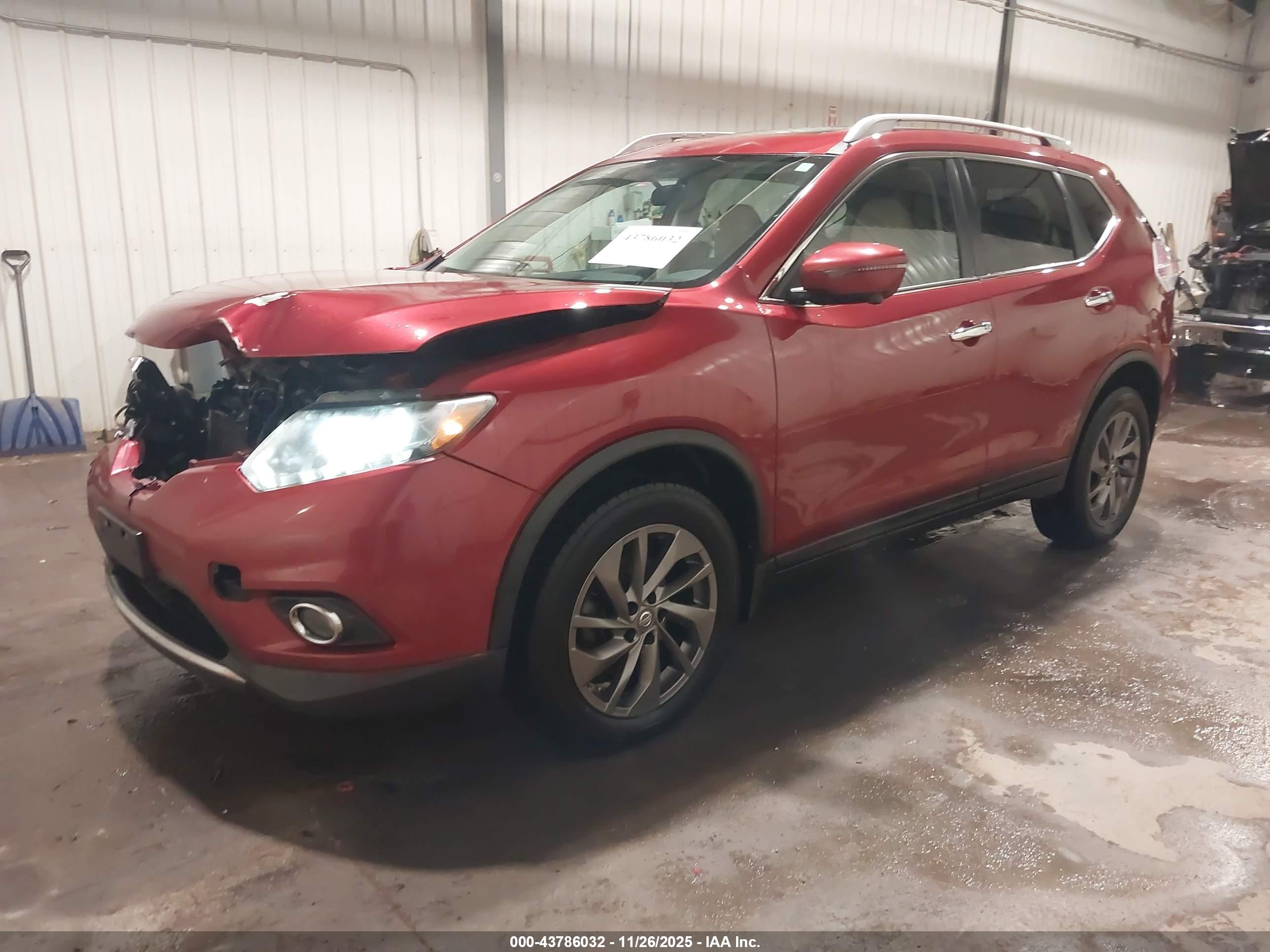 NISSAN ROGUE image 2