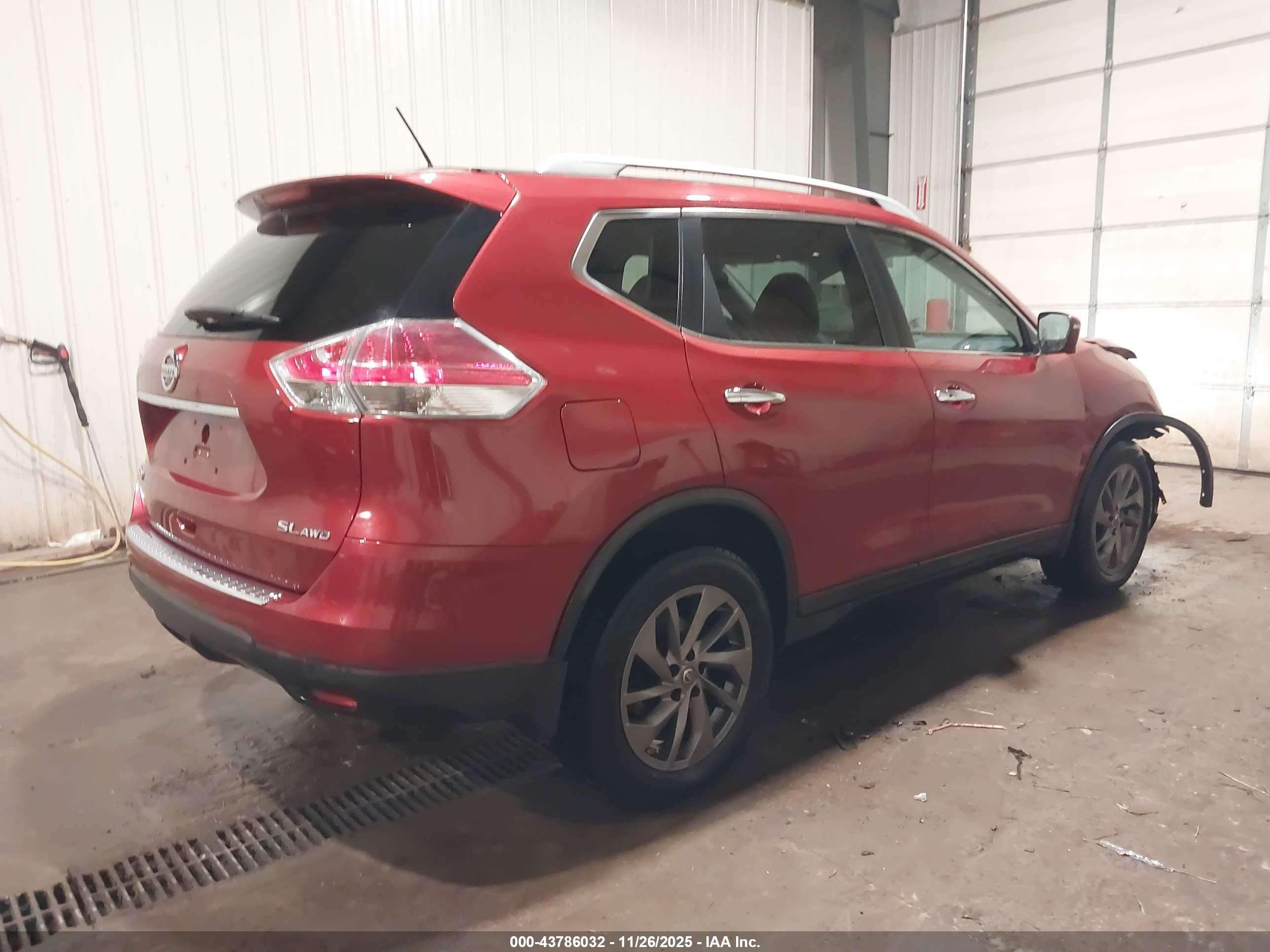 NISSAN ROGUE image 4