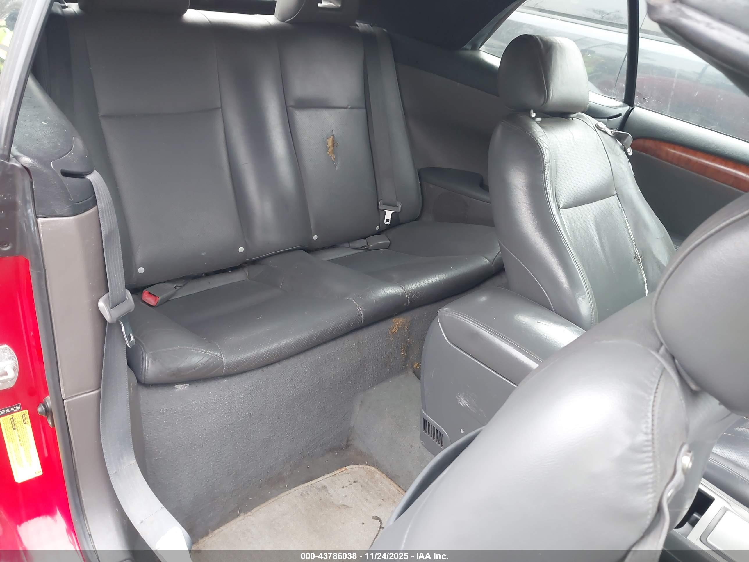 TOYOTA CAMRY image 8