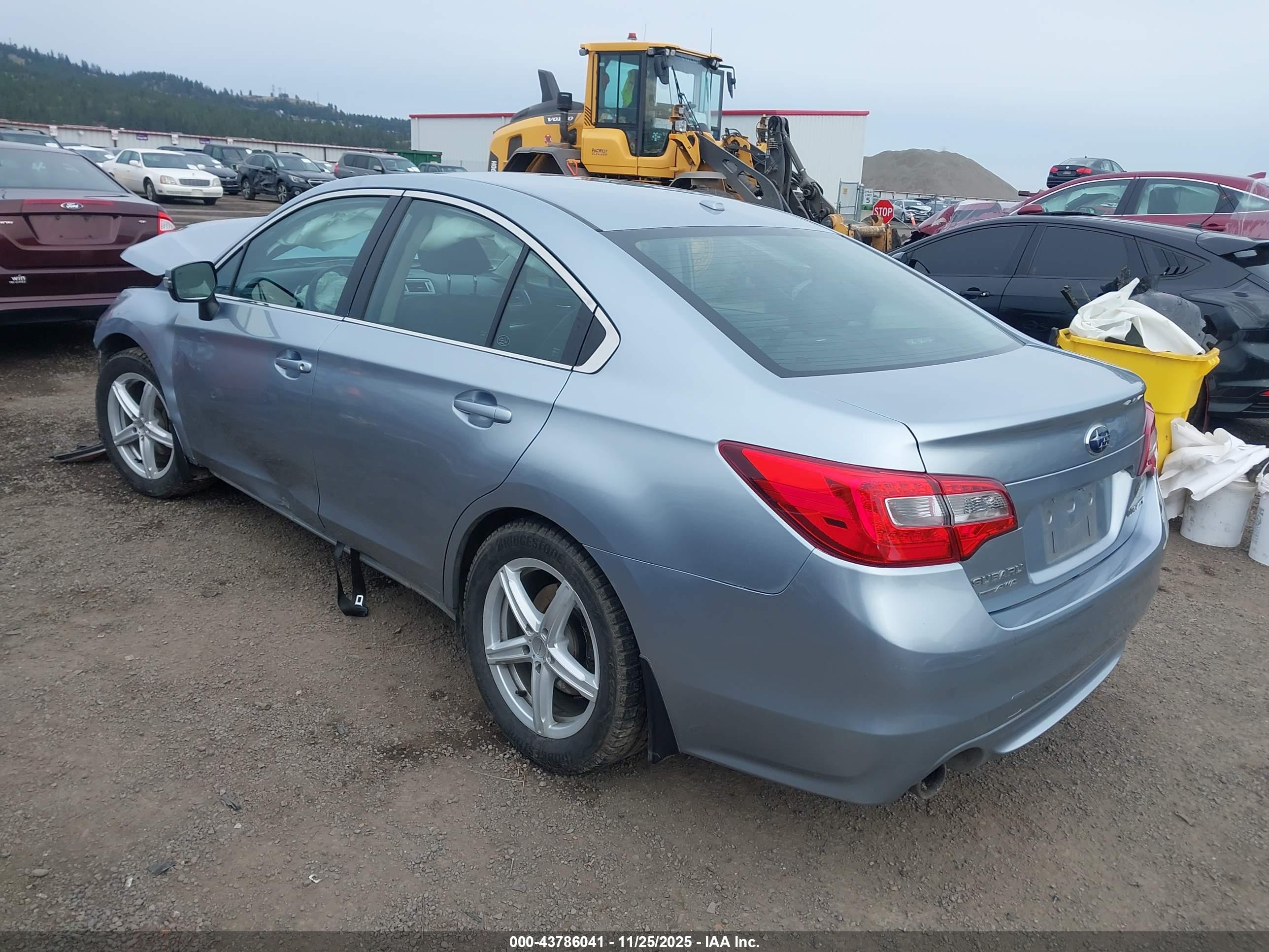SUBARU LEGACY image 3
