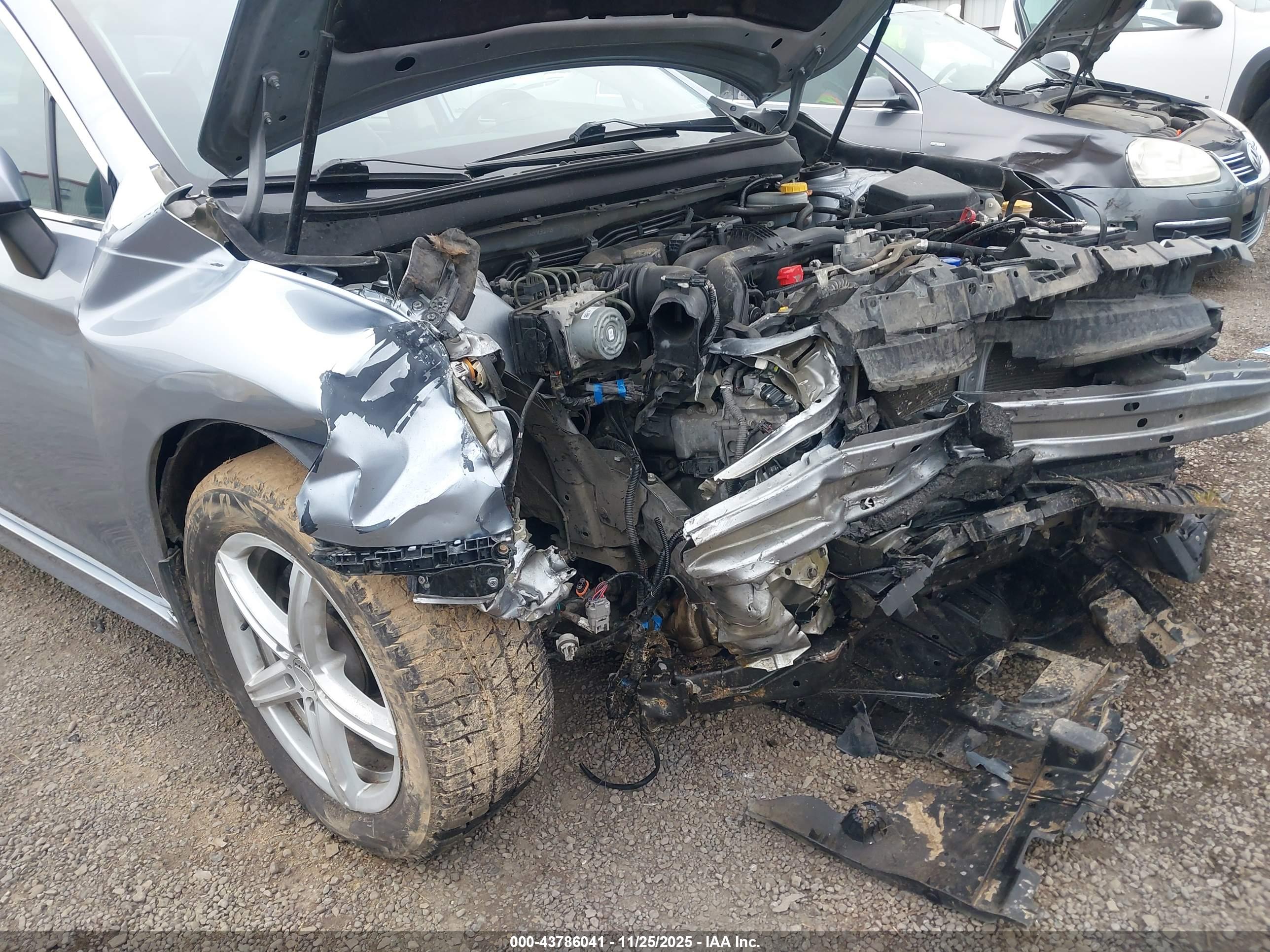 SUBARU LEGACY image 6