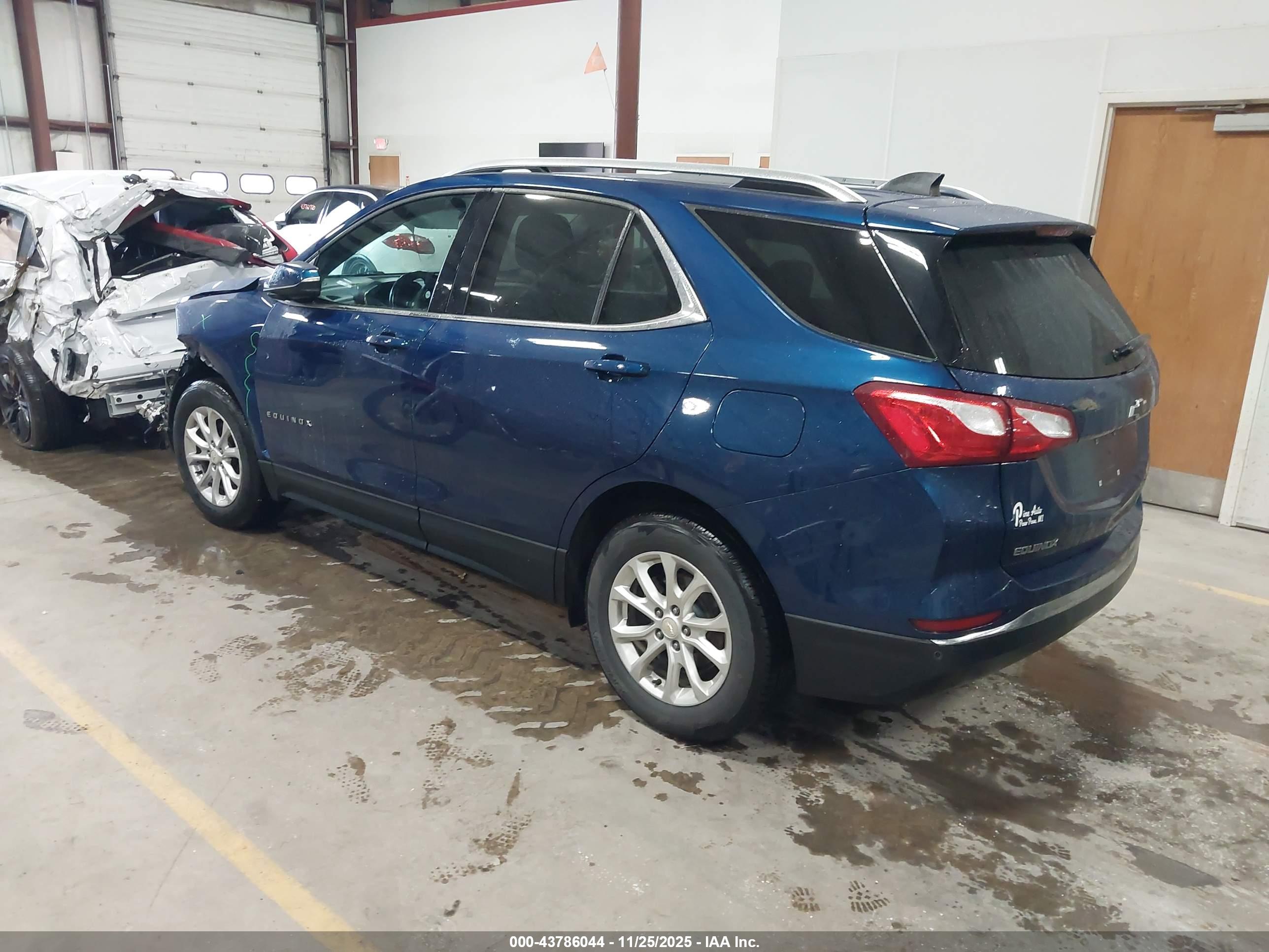 CHEVROLET EQUINOX image 3