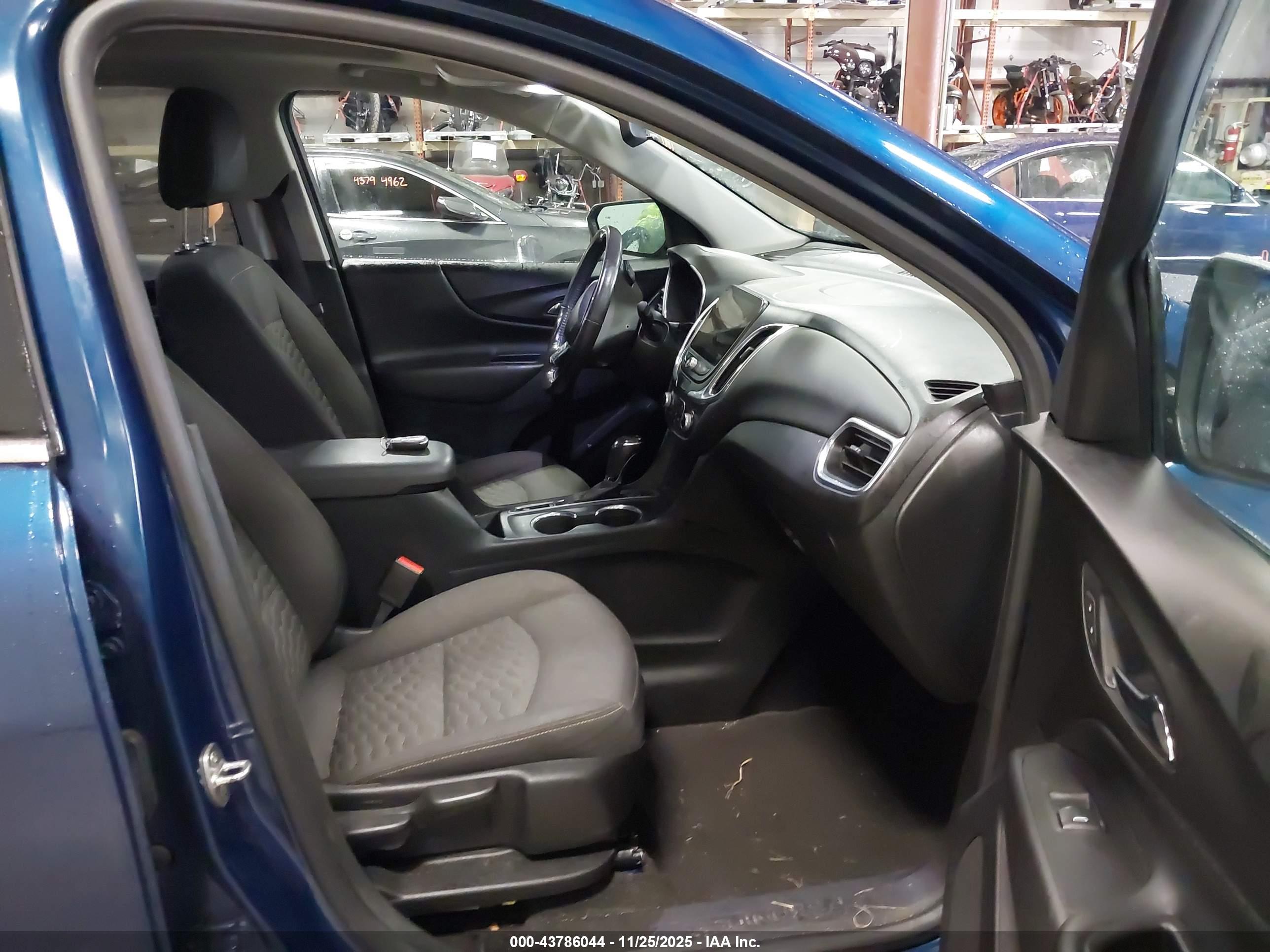 CHEVROLET EQUINOX image 5