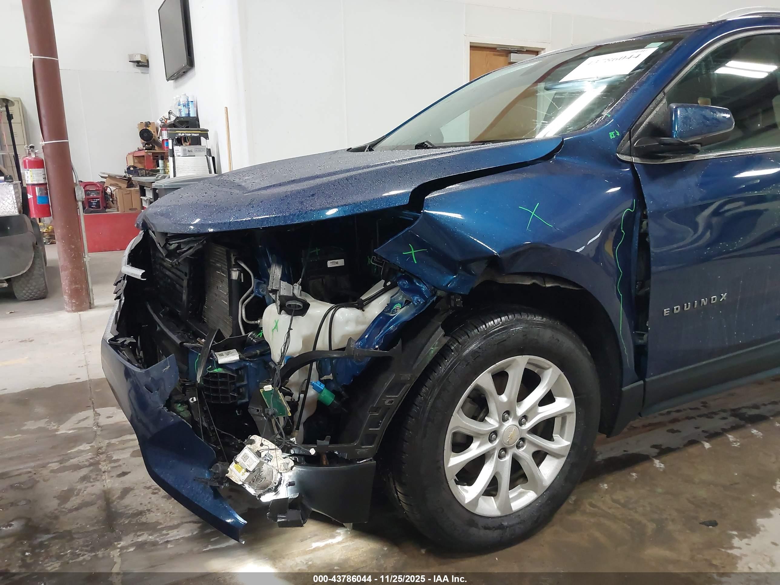 CHEVROLET EQUINOX image 6