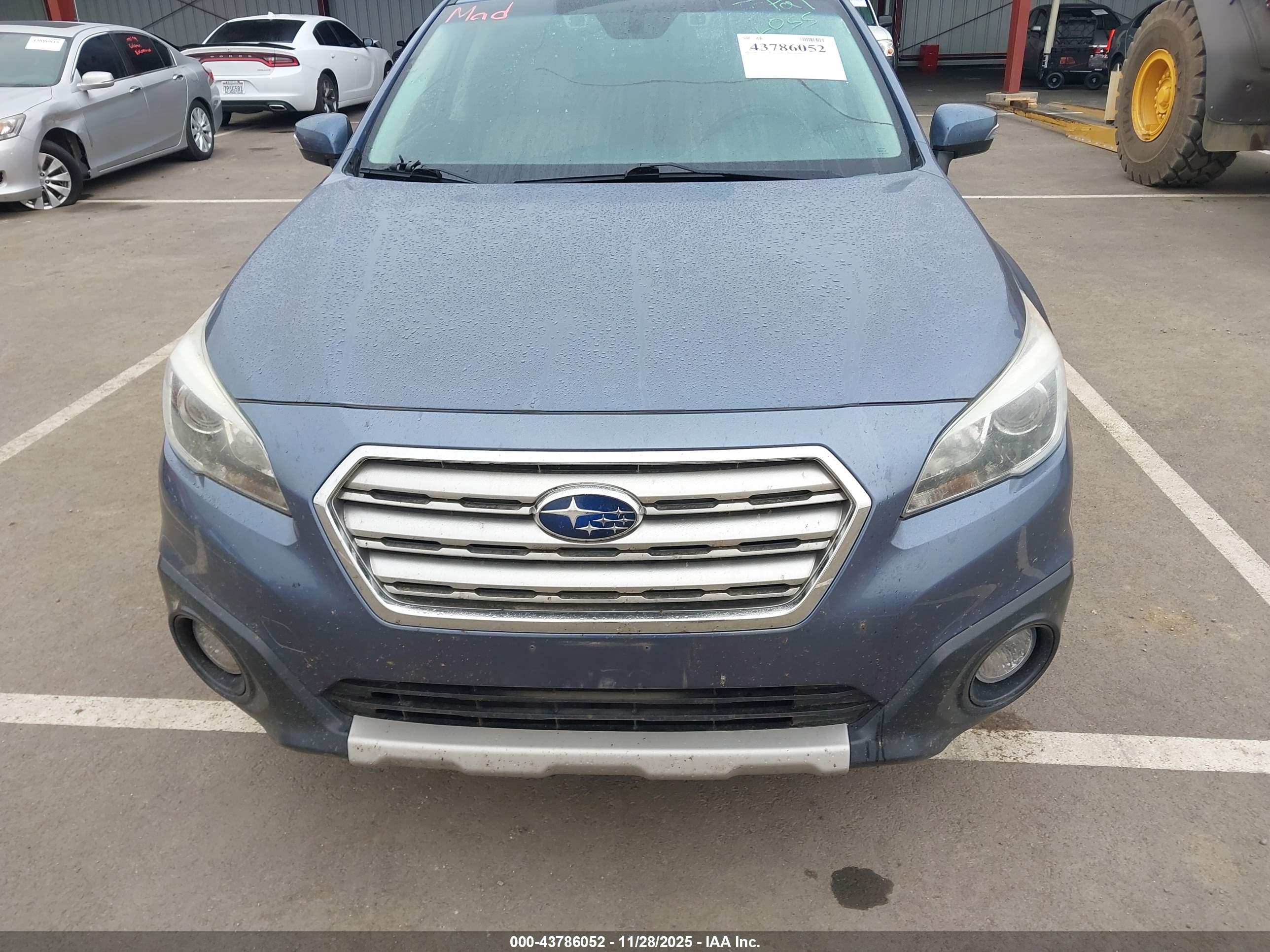 SUBARU OUTBACK image 6