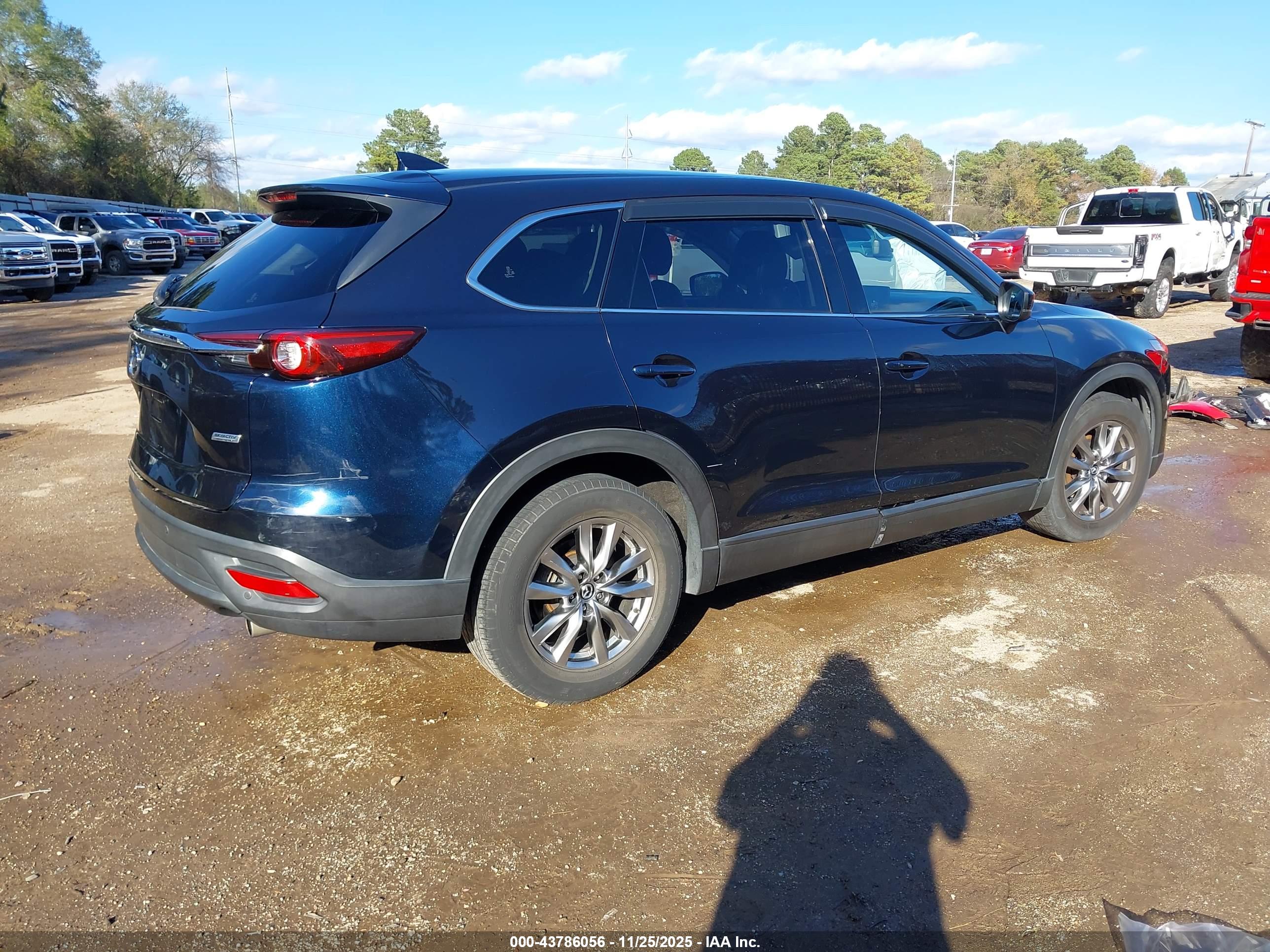 MAZDA CX-9 image 4